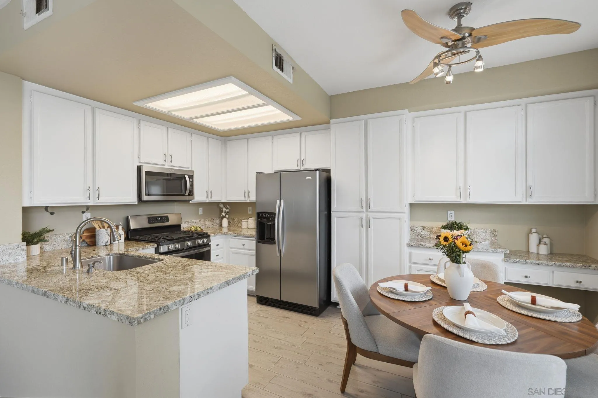 https://cdn.realtyfeed.com/cdn/127/260007704/709d04e591b462cb53177a0f021718f8.webp