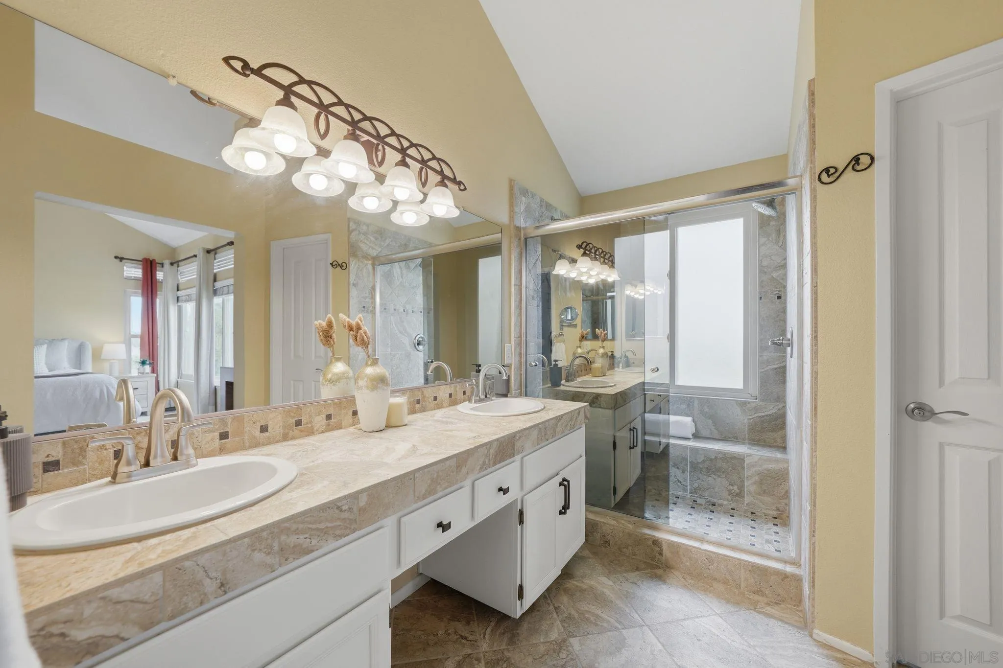 https://cdn.realtyfeed.com/cdn/127/260007704/86e74727fb80090e4d05392bcffacd6e.webp