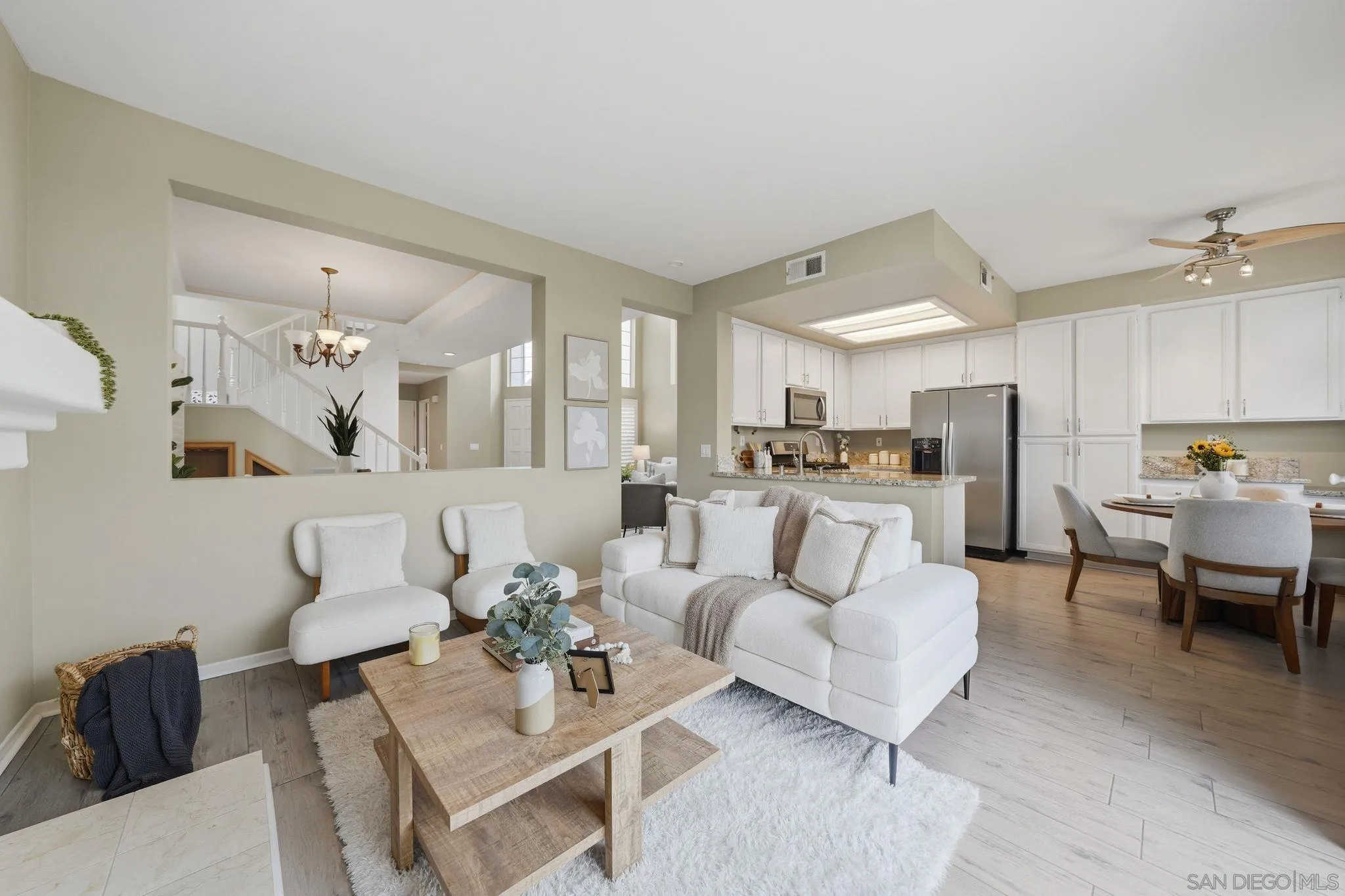 https://cdn.realtyfeed.com/cdn/127/260007704/afa02d20711fd942693a503b4d73fd8c.webp