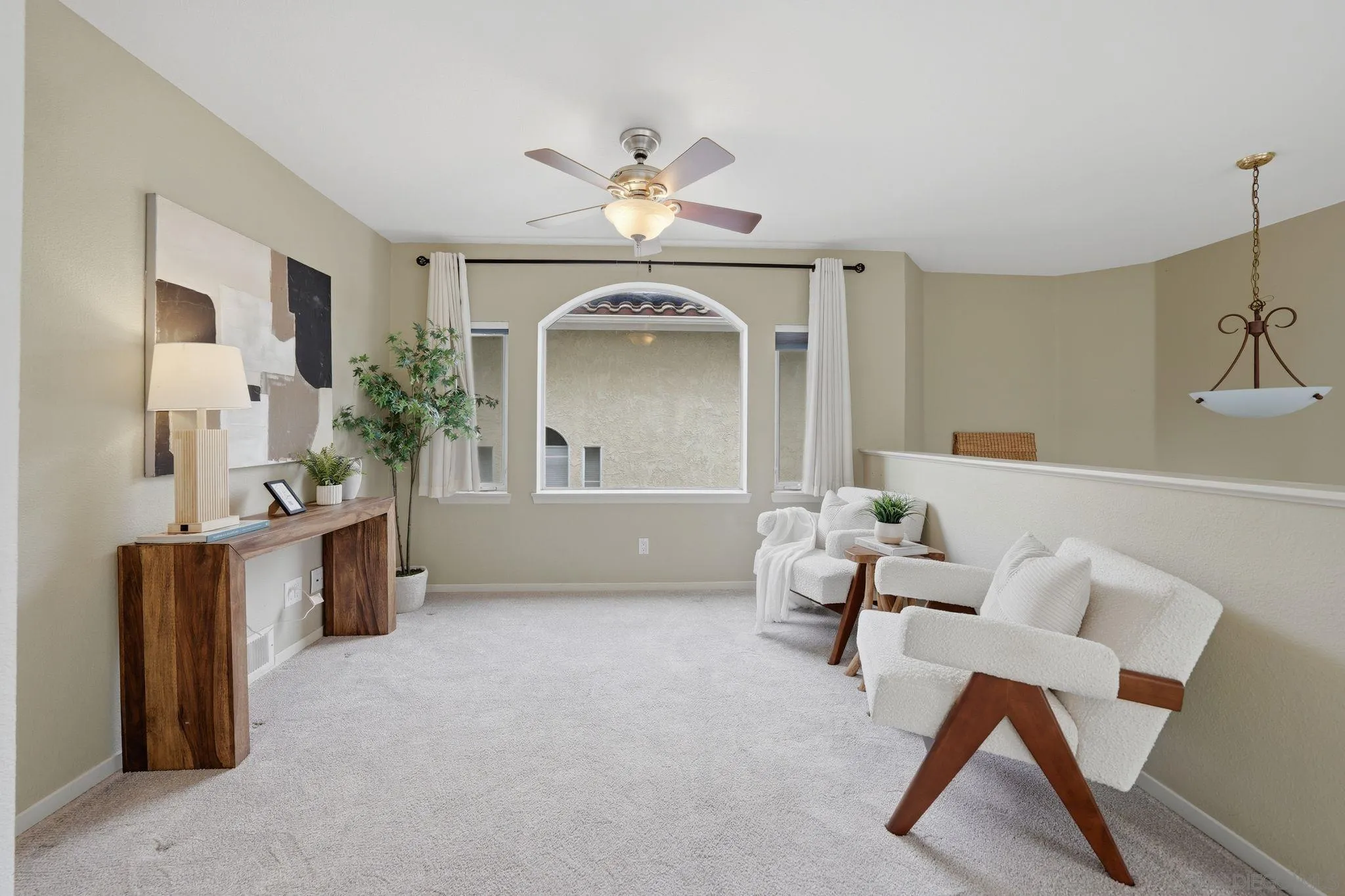 https://cdn.realtyfeed.com/cdn/127/260007704/f8998a65731546f7f734311102d891dc.webp
