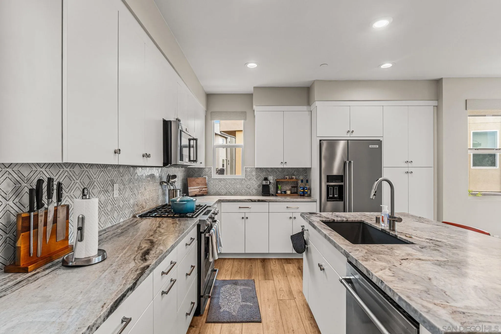 Photo #8: 260007707 Listing: Photo #8