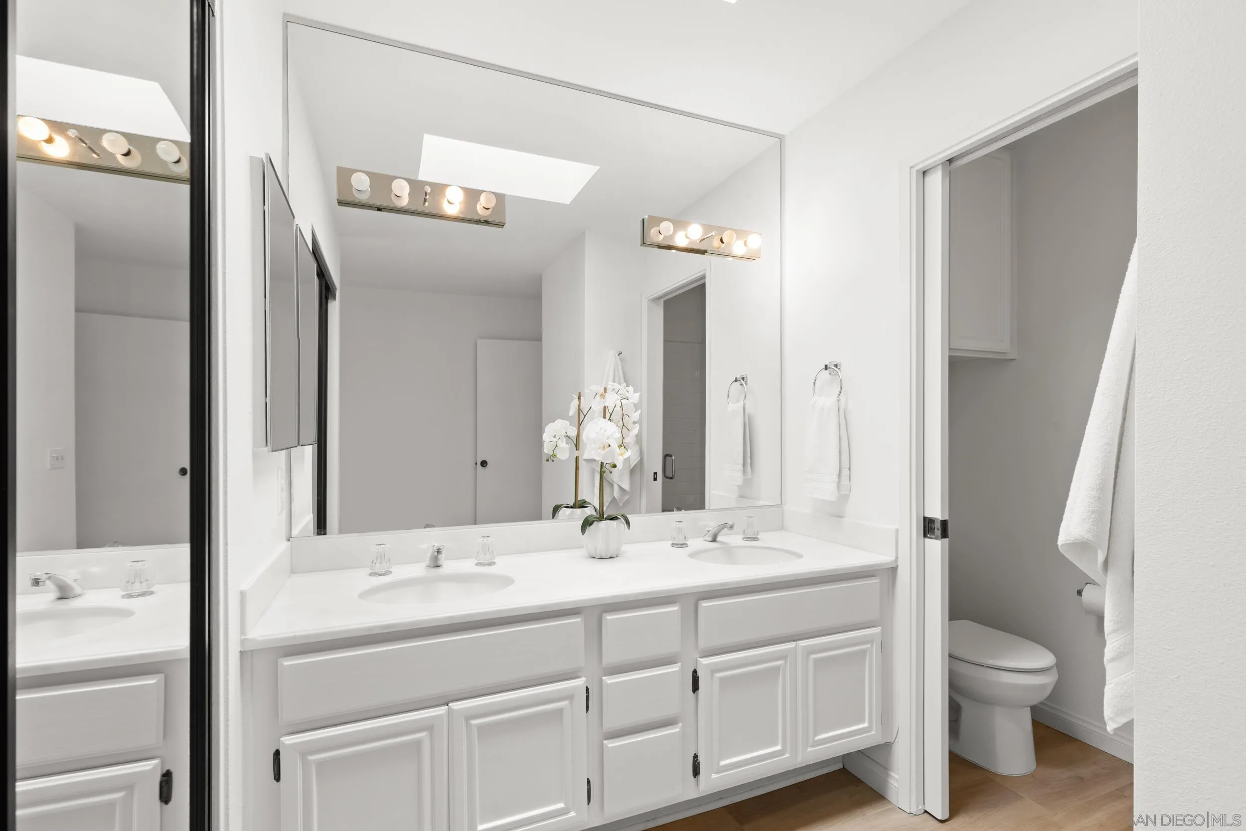 https://cdn.realtyfeed.com/cdn/127/260007709/719a94b6ef0894f9fa10e3a3d8bbc568.webp