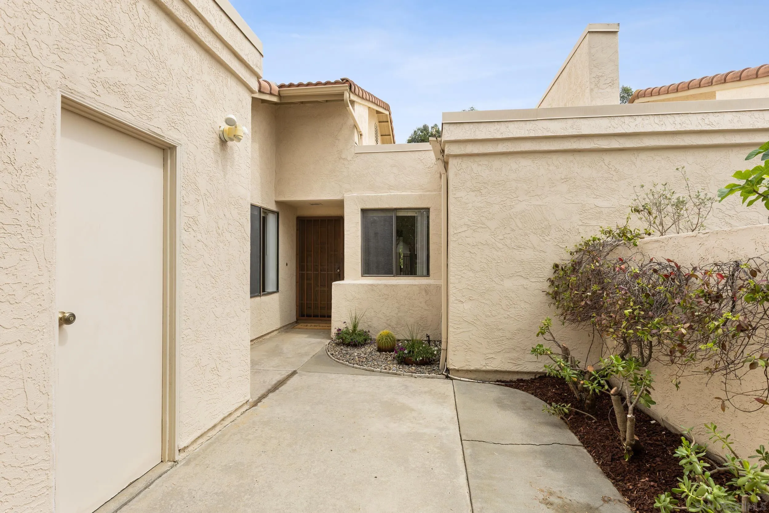18011 Avenida Alozdra, San Diego, CA, 92128