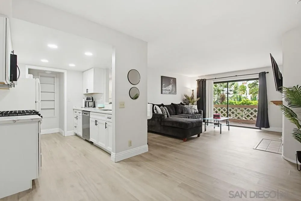 https://cdn.realtyfeed.com/cdn/127/260007711/12dbdc33b39307877246e167fb8e2a85.webp