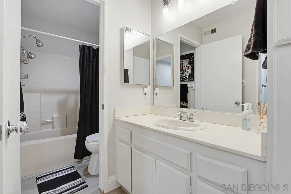 https://cdn.realtyfeed.com/cdn/127/260007711/f715bea095f4719651235be0271866f0.webp