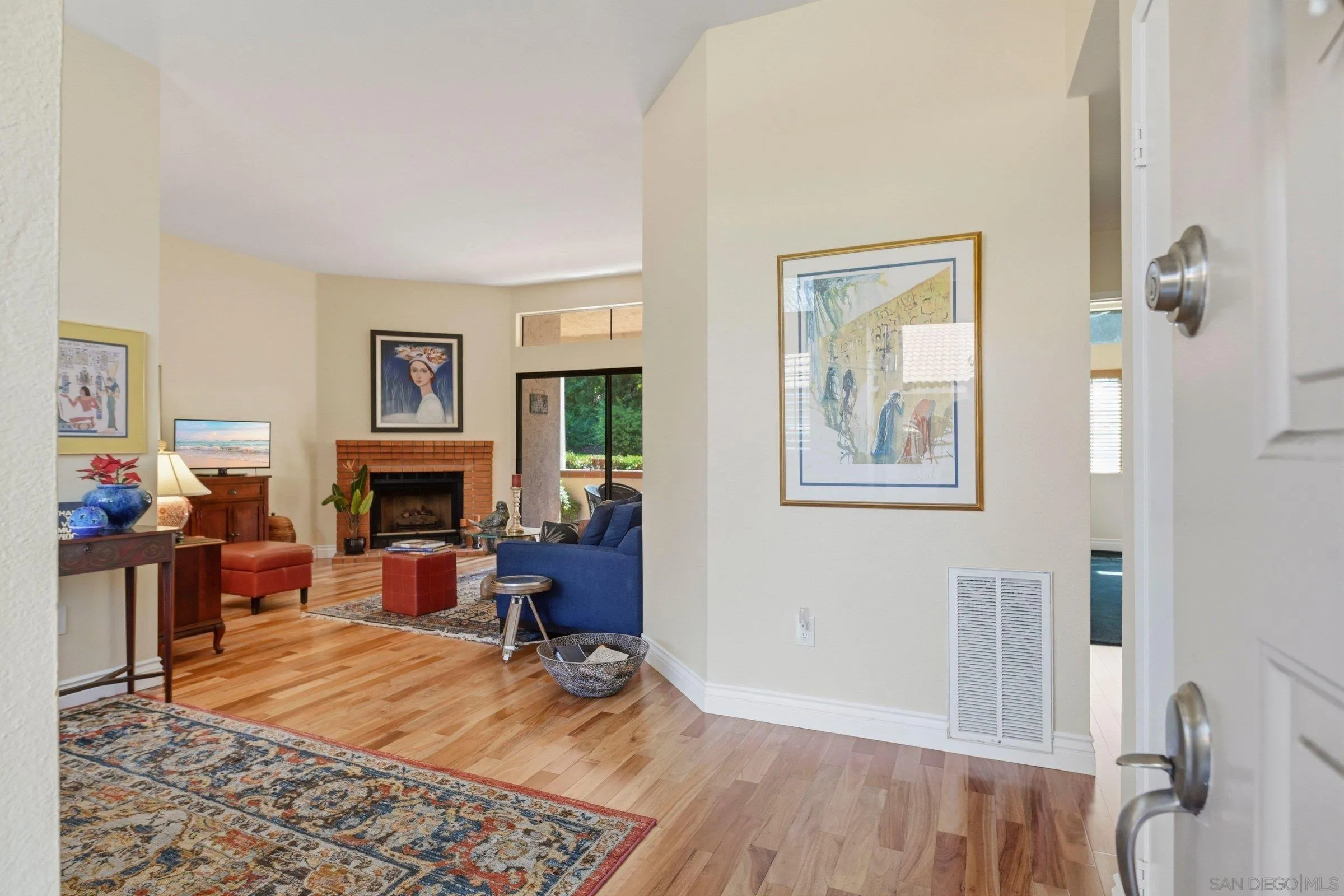 Photo #2: 260007718 Listing: Photo #2