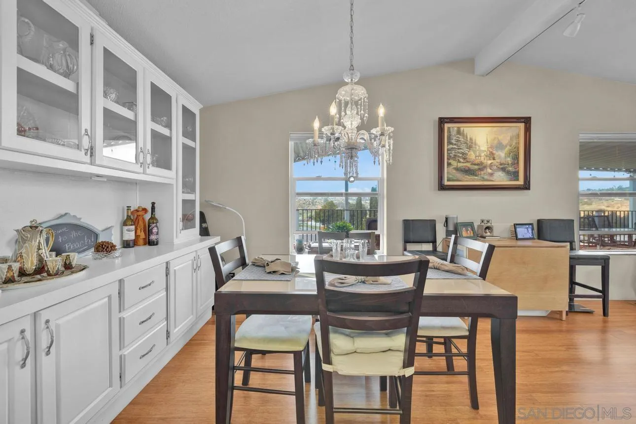 https://cdn.realtyfeed.com/cdn/127/260007723/12cdf969e11efa65251e1036ac687e27.webp