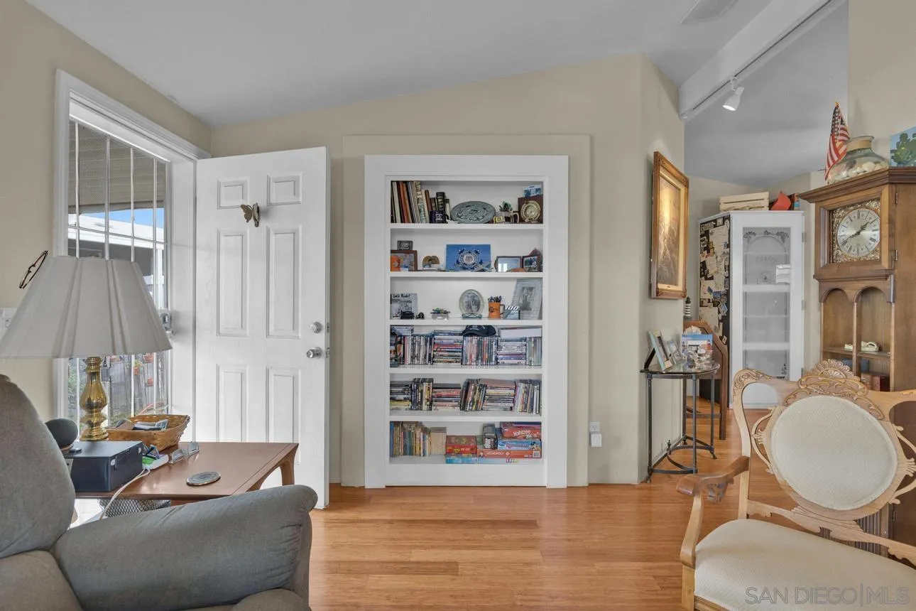 https://cdn.realtyfeed.com/cdn/127/260007723/65fee7a4ef59c85452f81b4d25d6dcec.webp