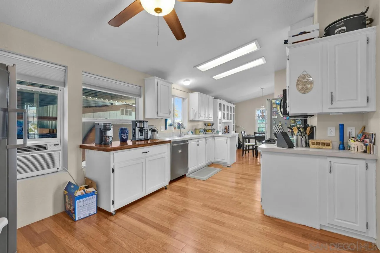 https://cdn.realtyfeed.com/cdn/127/260007723/97b5a16f2650c56457cd5d143718492c.webp