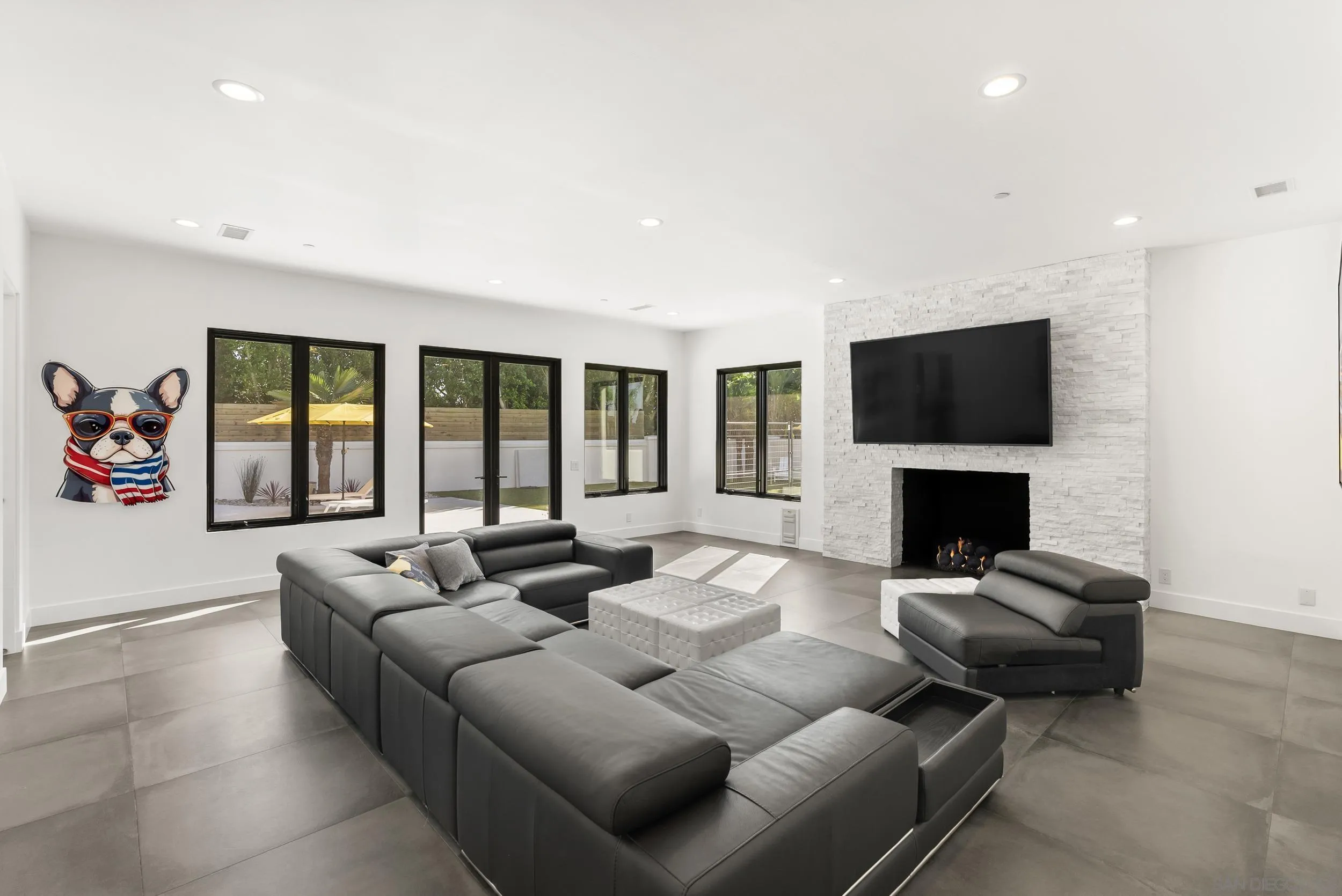 https://cdn.realtyfeed.com/cdn/127/260007726/3fbf28a9c67157e0a65fc99741fee8c6.webp