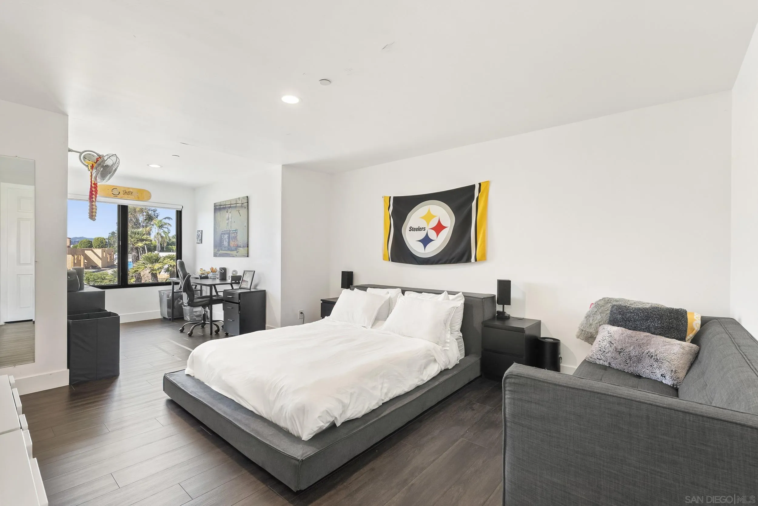 https://cdn.realtyfeed.com/cdn/127/260007726/6f97662fda849a8d4a3247fb105ec9b4.webp