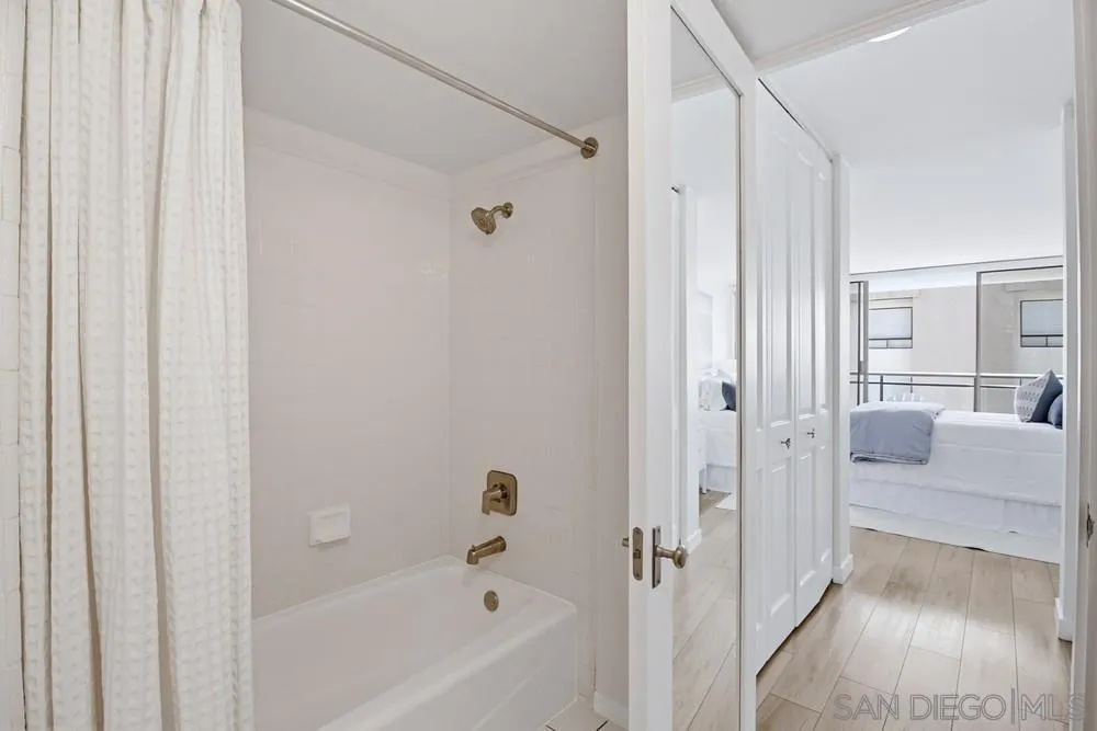 Photo #27: 260007728 Listing: Photo #27