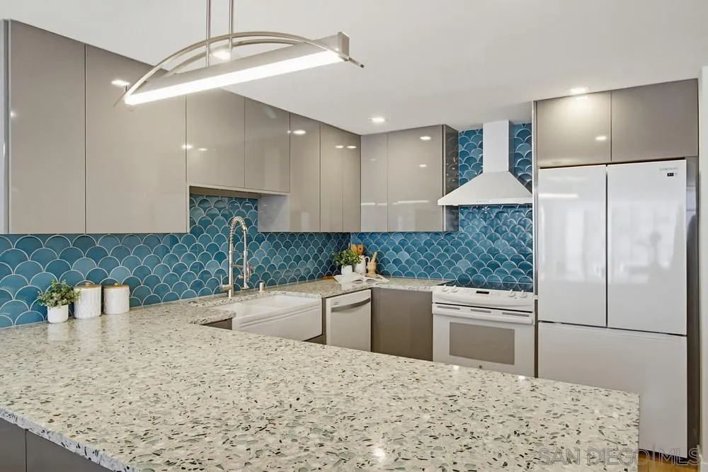 Photo #7: 260007728 Listing: Photo #7