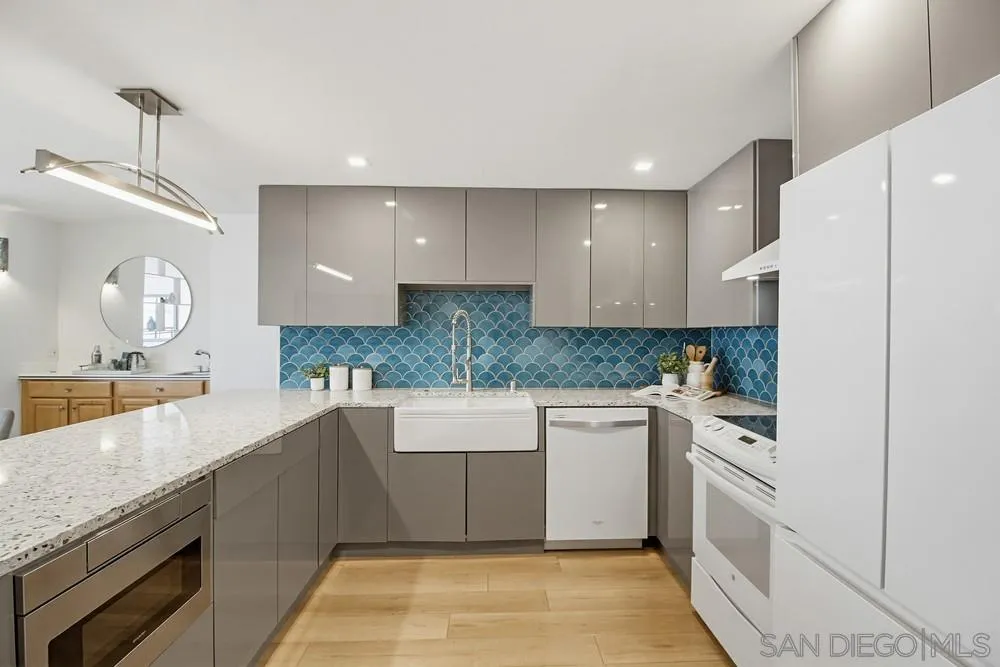 Photo #6: 260007728 Listing: Photo #6