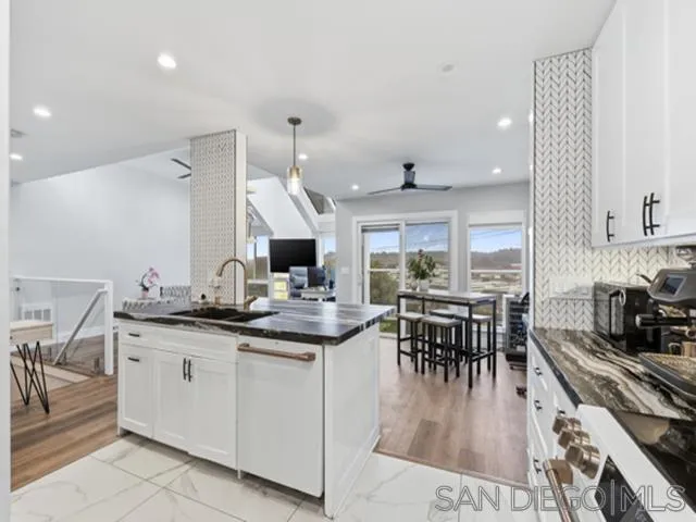 https://cdn.realtyfeed.com/cdn/127/260007729/1be3c4ab4eb2dd2845799839d2d0c7d0.webp