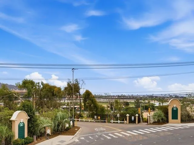 https://cdn.realtyfeed.com/cdn/127/260007729/56a15c22d676e0a5fc57dd4e7d1356a3.webp