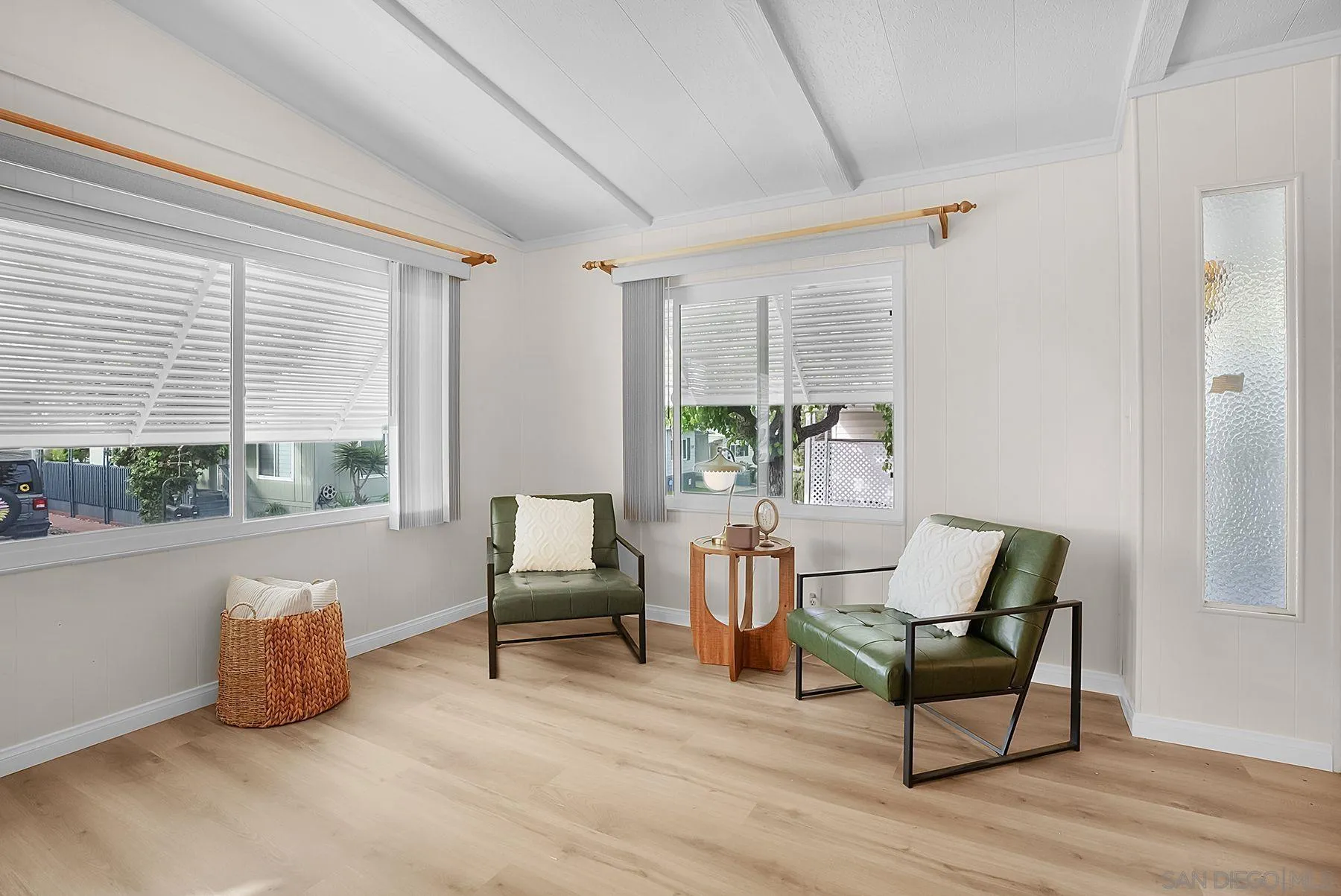 https://cdn.realtyfeed.com/cdn/127/260007732/670f7b8726588ded603430ed16b45386.webp