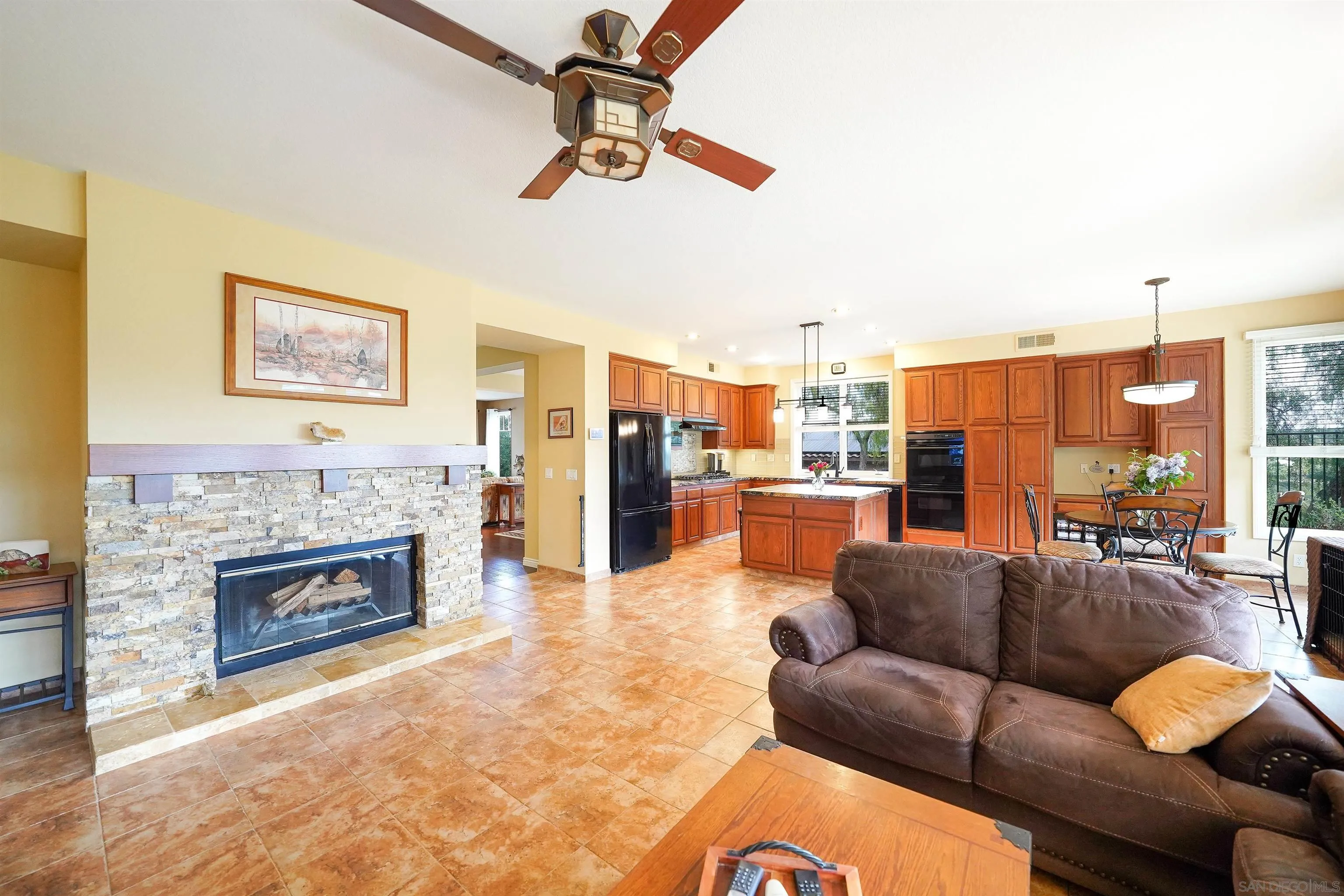 https://cdn.realtyfeed.com/cdn/127/260007736/0bbbf82c092591c9408e52a62a4d668e.webp