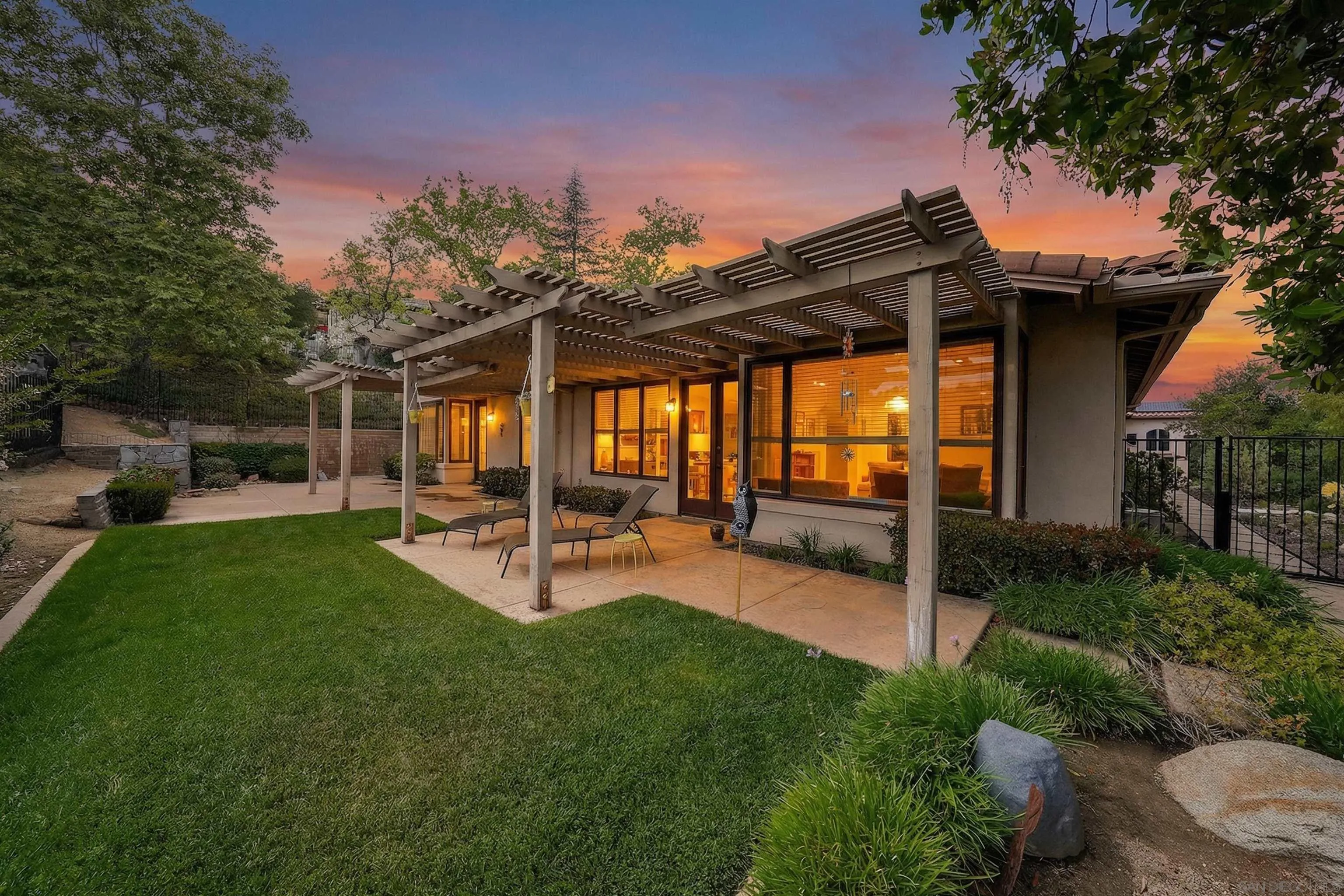 https://cdn.realtyfeed.com/cdn/127/260007736/334314539f876340847136dac1fa037b.webp