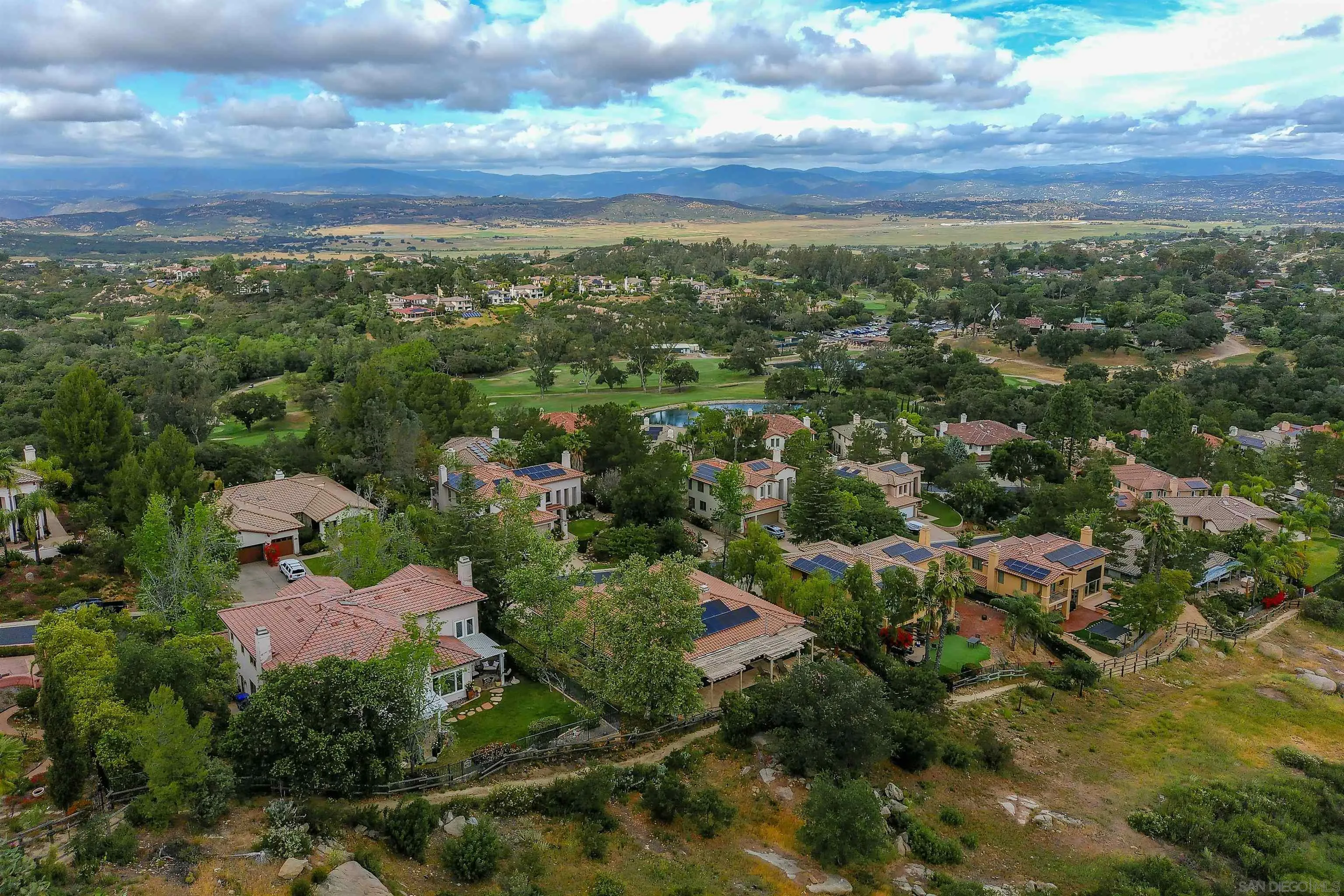 https://cdn.realtyfeed.com/cdn/127/260007736/3f9a4d861f93f767a6fbd58aa5117cdb.webp