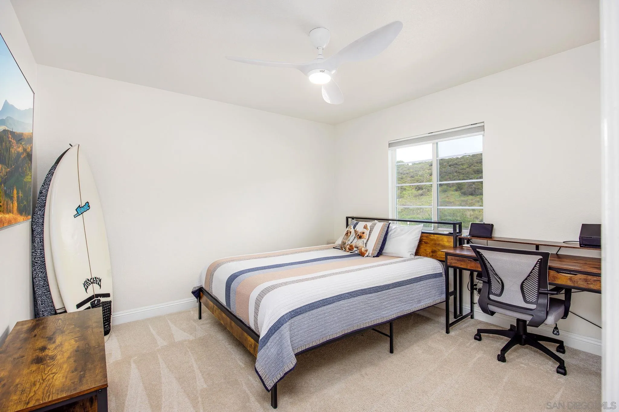 https://cdn.realtyfeed.com/cdn/127/260007737/2d715bfce9c9438a4a2909978d2c16a0.webp