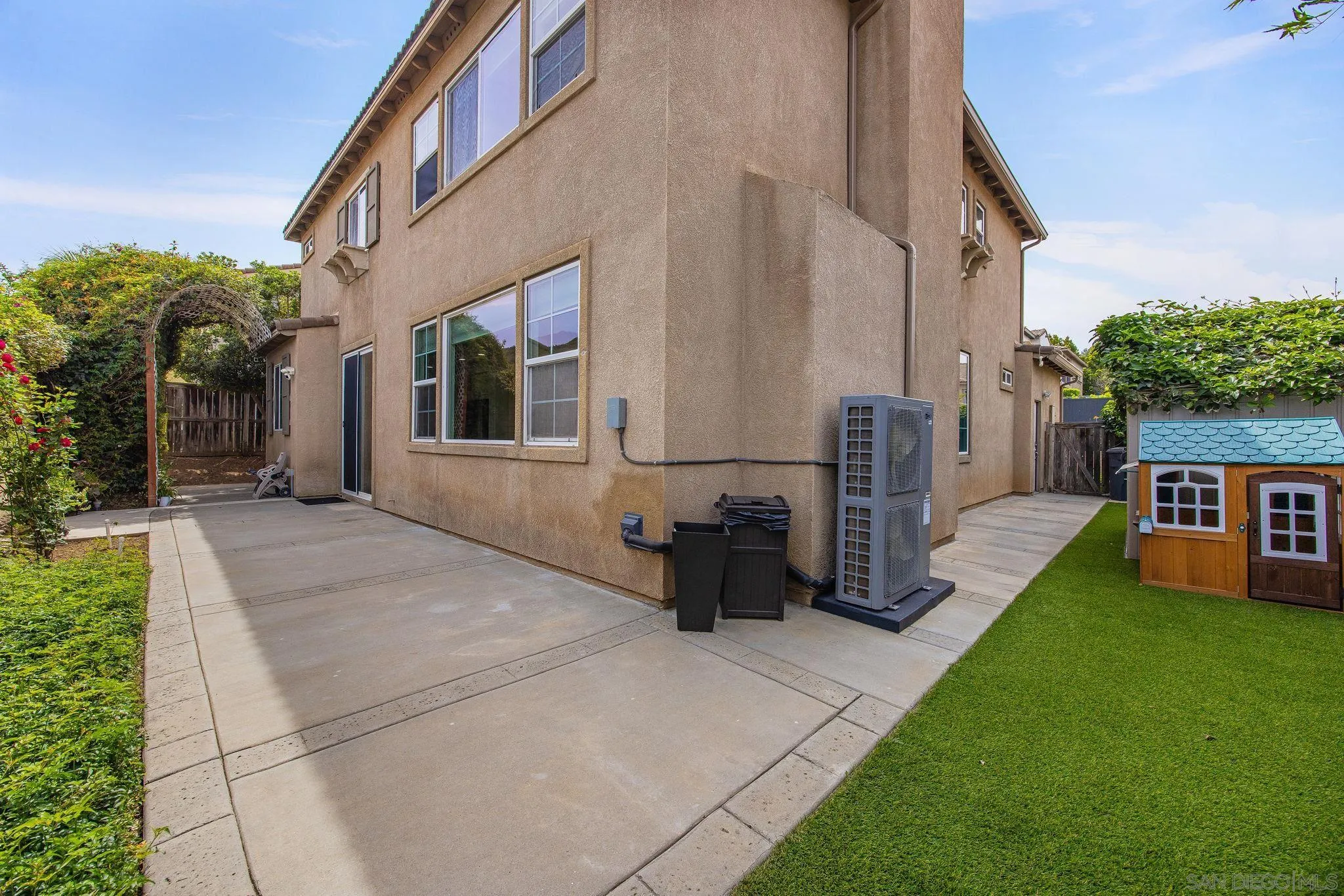 https://cdn.realtyfeed.com/cdn/127/260007737/566cf2f5096b89e5714146ea1d8de1d3.webp