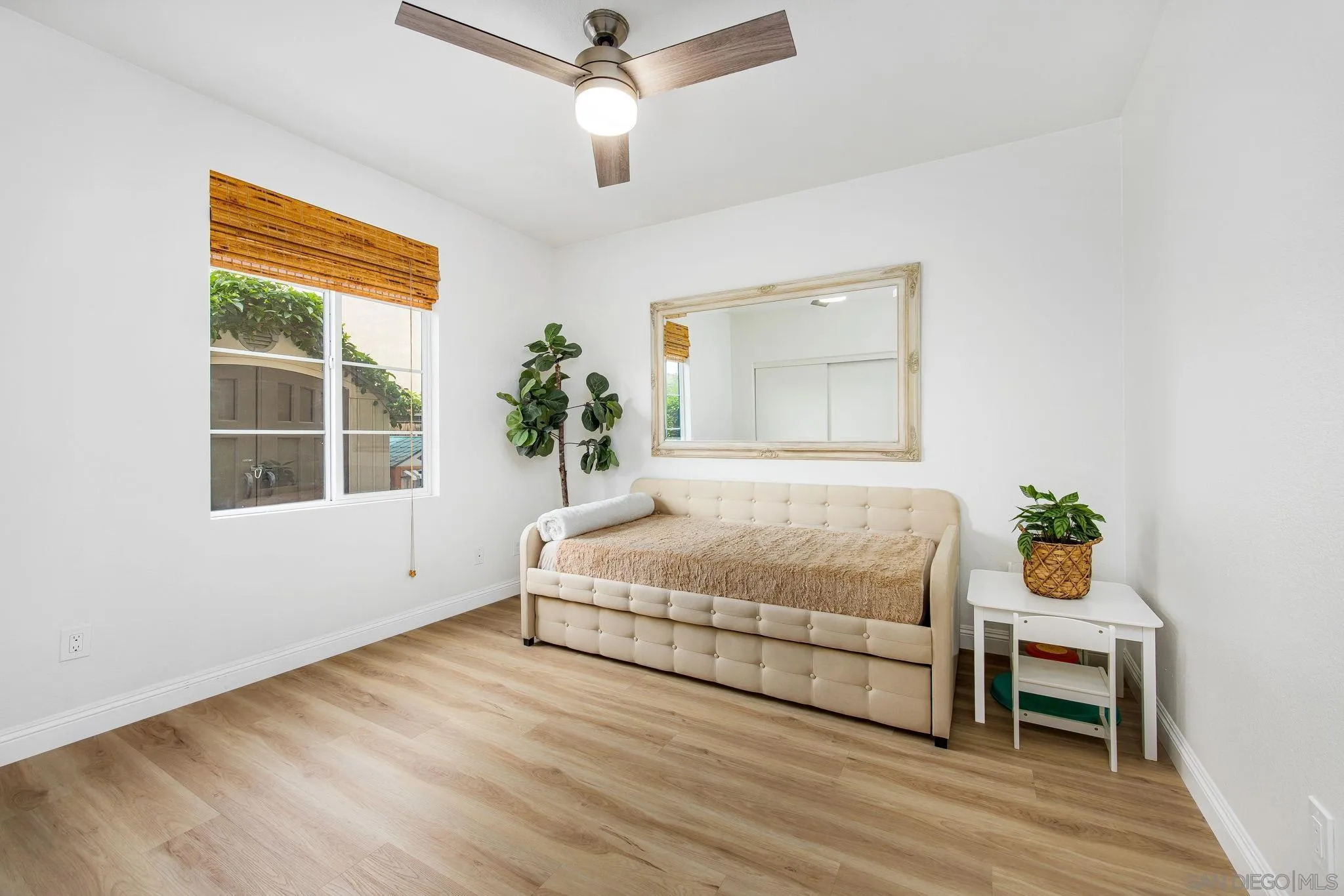 https://cdn.realtyfeed.com/cdn/127/260007737/a12c4c00e2d98b9e8e6d318678d3c49d.webp