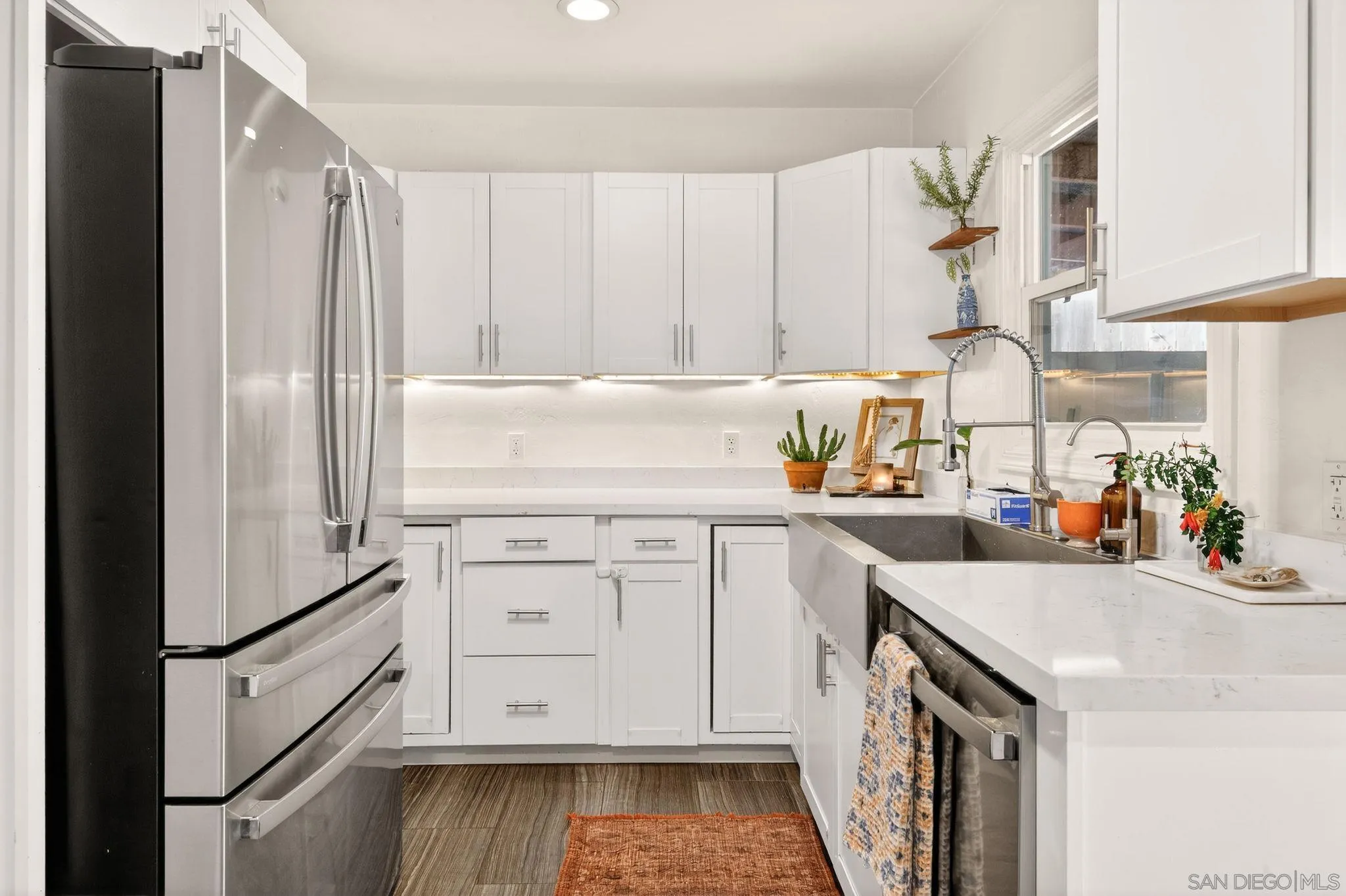 https://cdn.realtyfeed.com/cdn/127/260007740/18d3cfaf13383f865ce0f61a94246abc.webp