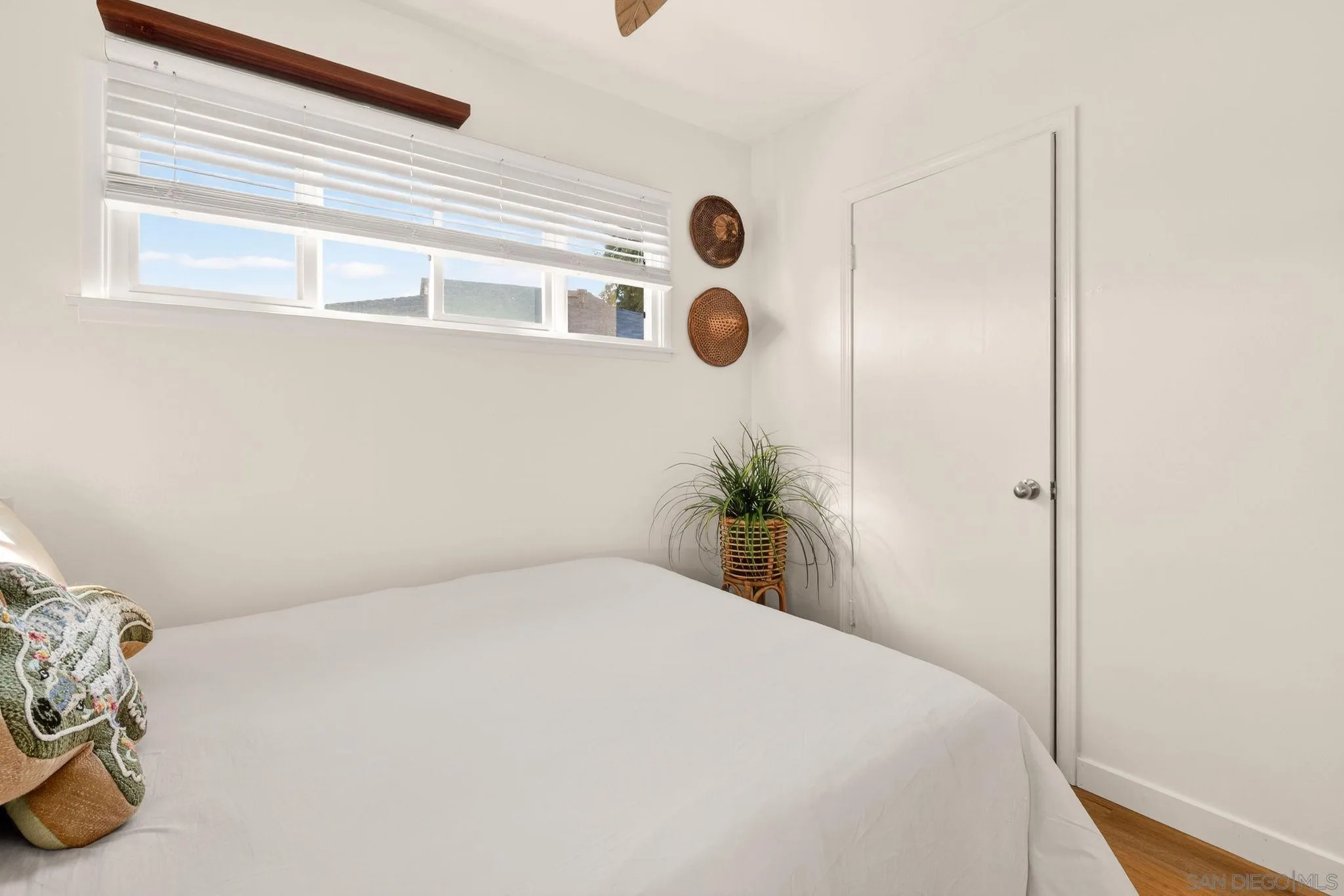 https://cdn.realtyfeed.com/cdn/127/260007740/782d08a36f54c5c624dbd447916f68e0.webp