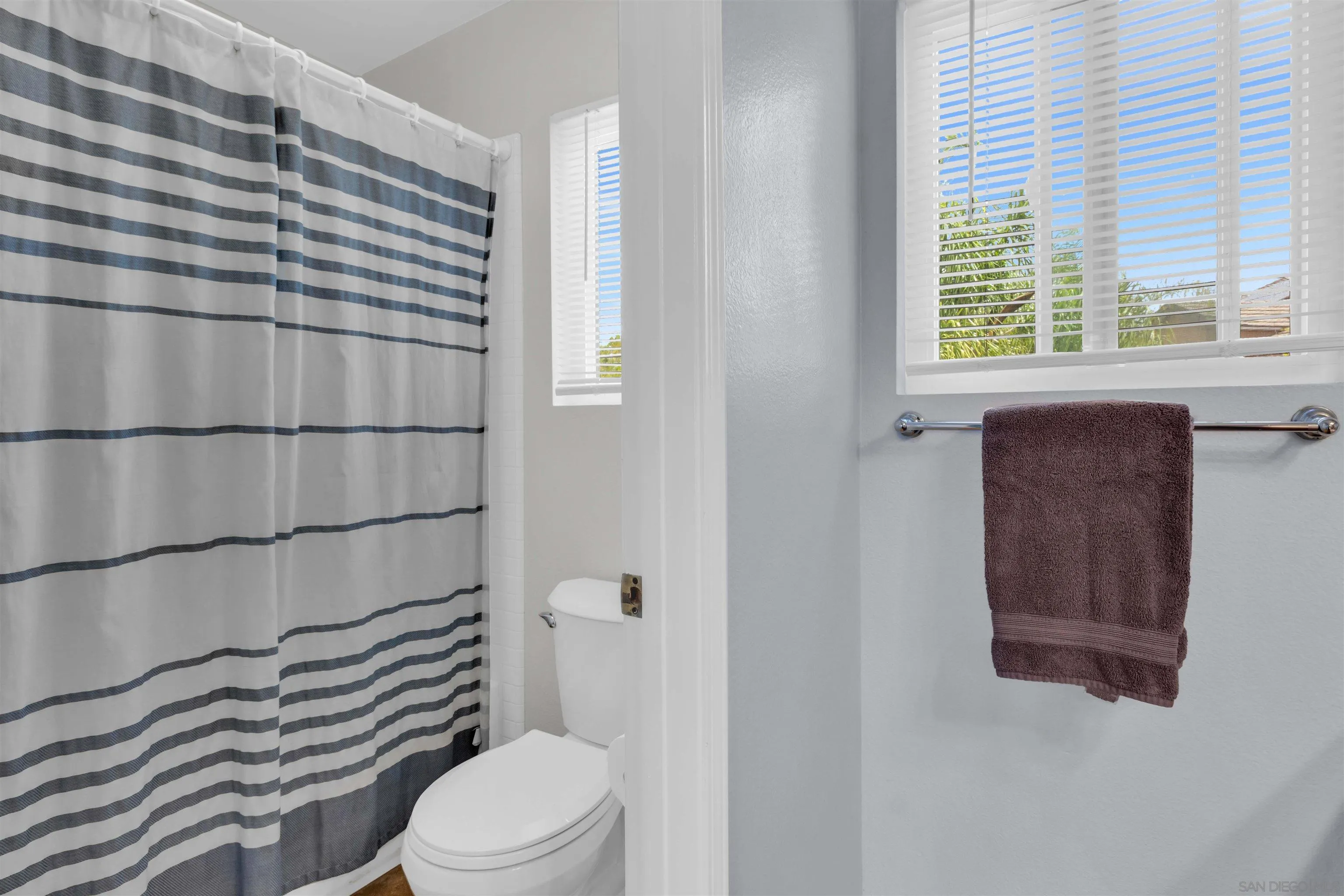 https://cdn.realtyfeed.com/cdn/127/260007741/2fdab4827b6828b63660c329ed4ec53f.webp