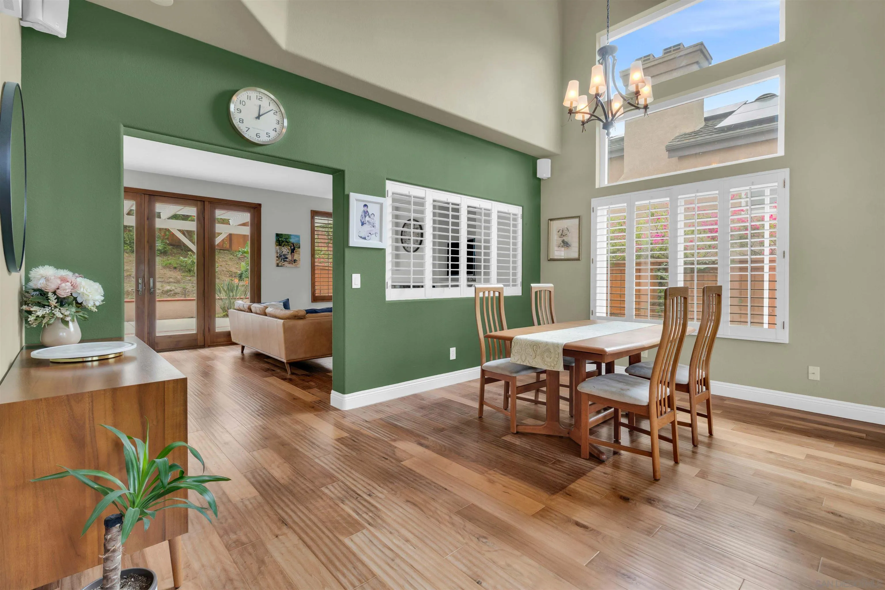 https://cdn.realtyfeed.com/cdn/127/260007741/a9ec58e496e3b165f4013e2f881d737d.webp