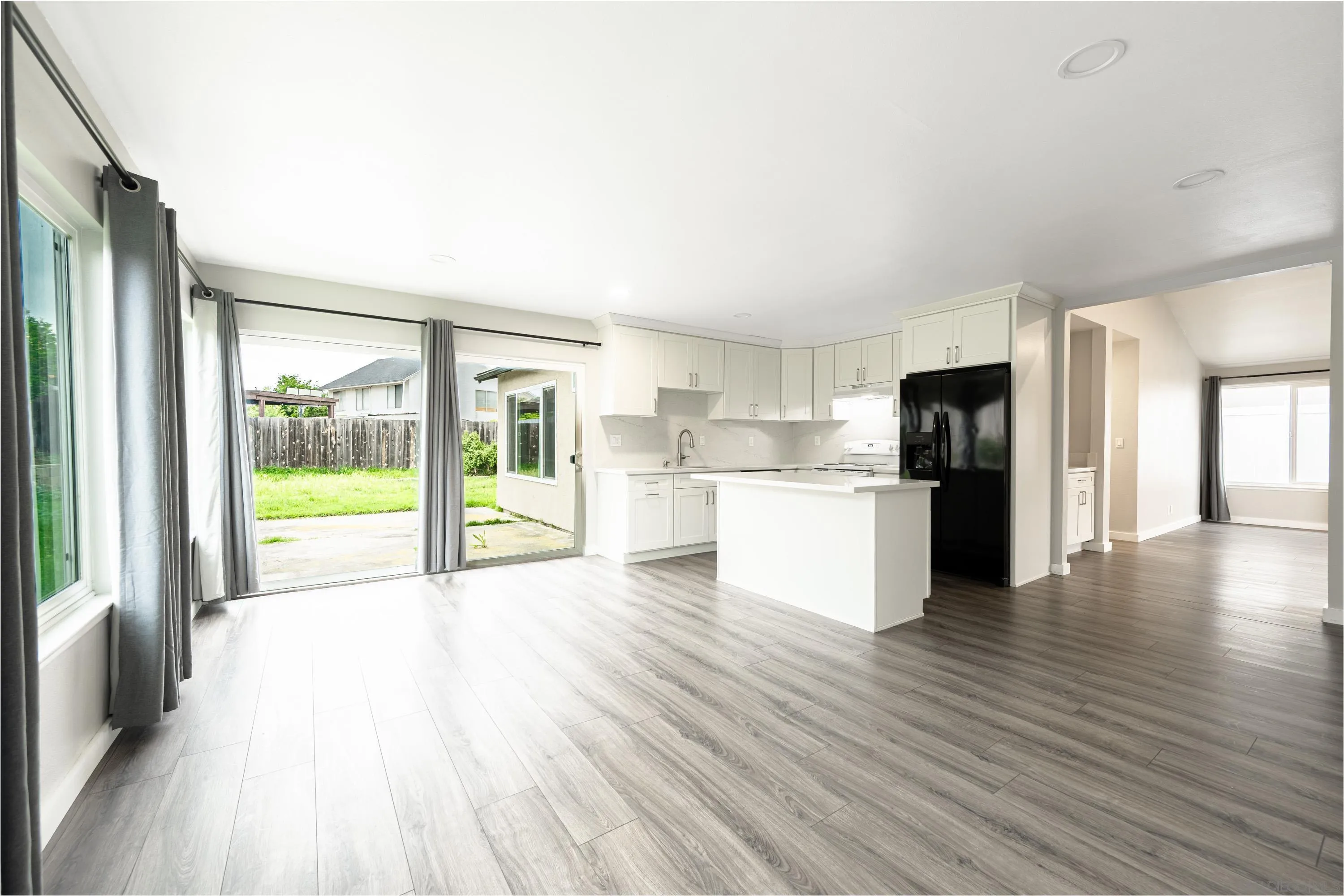 https://cdn.realtyfeed.com/cdn/127/260007742/c45f90432eea08853b8460be9ae80579.webp