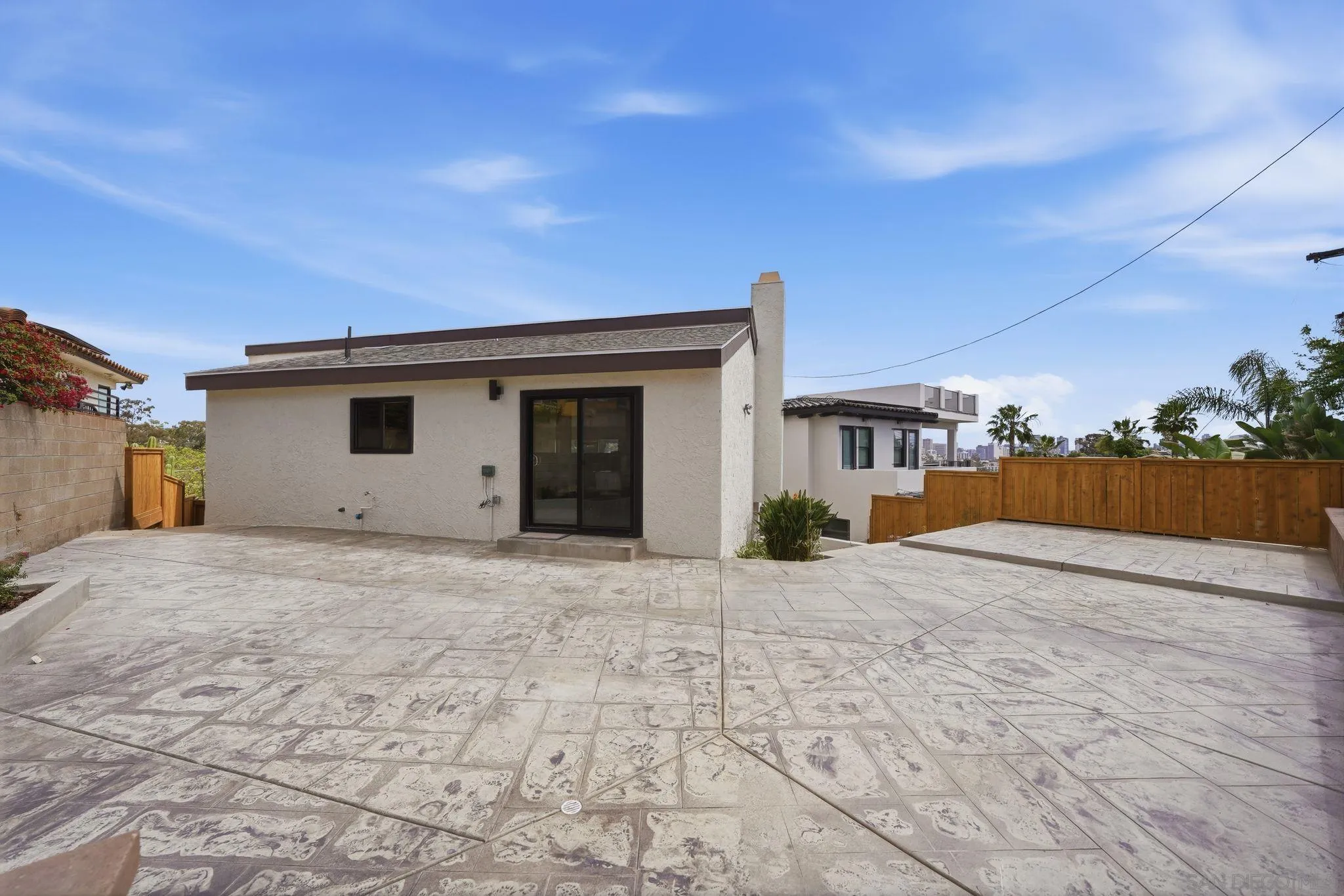 https://cdn.realtyfeed.com/cdn/127/260007747/3696d556a45cbe8d7083c72e4a3c3288.webp
