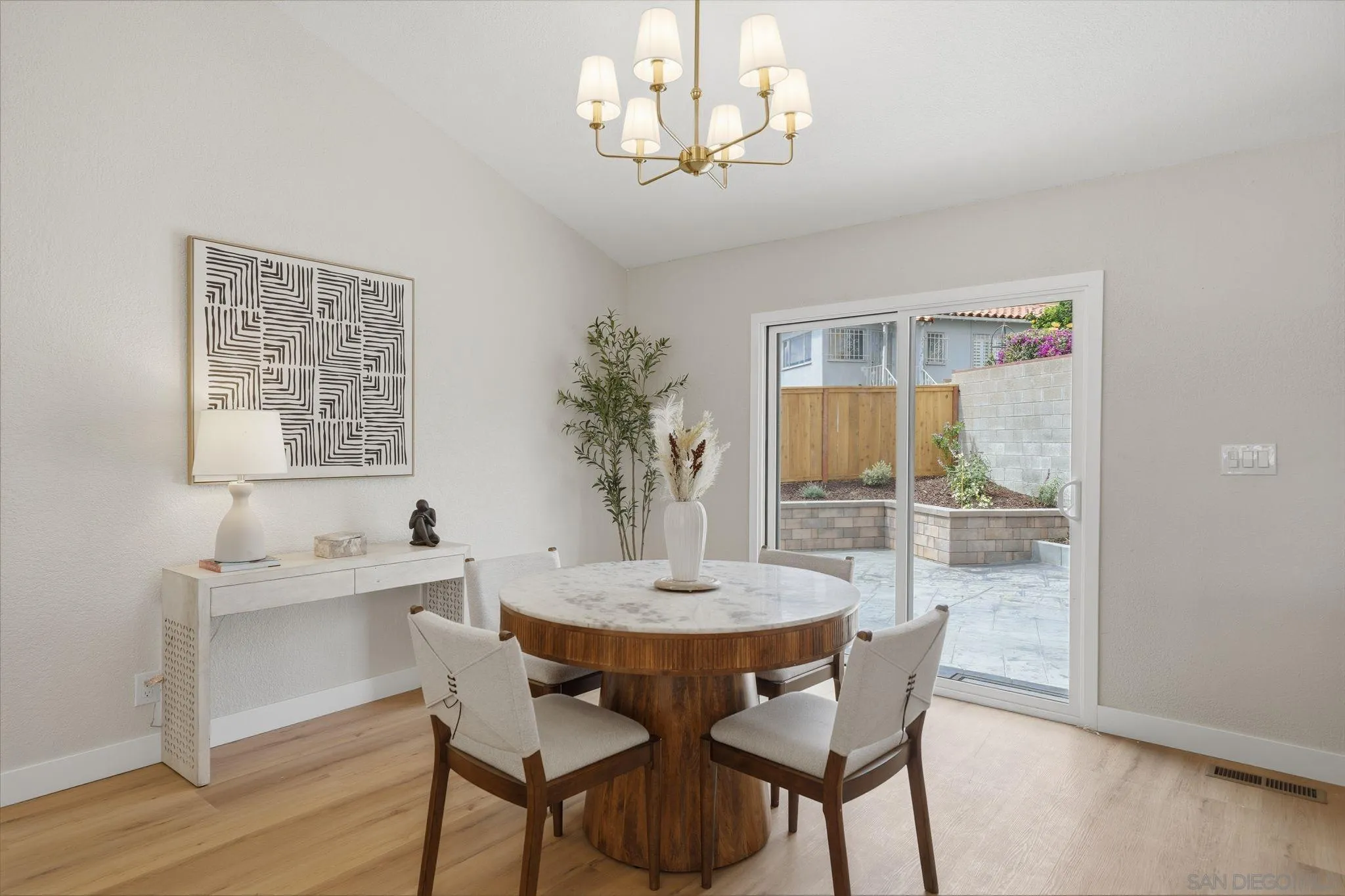 https://cdn.realtyfeed.com/cdn/127/260007747/5619471cca173ef95827f1fb9cdabf93.webp