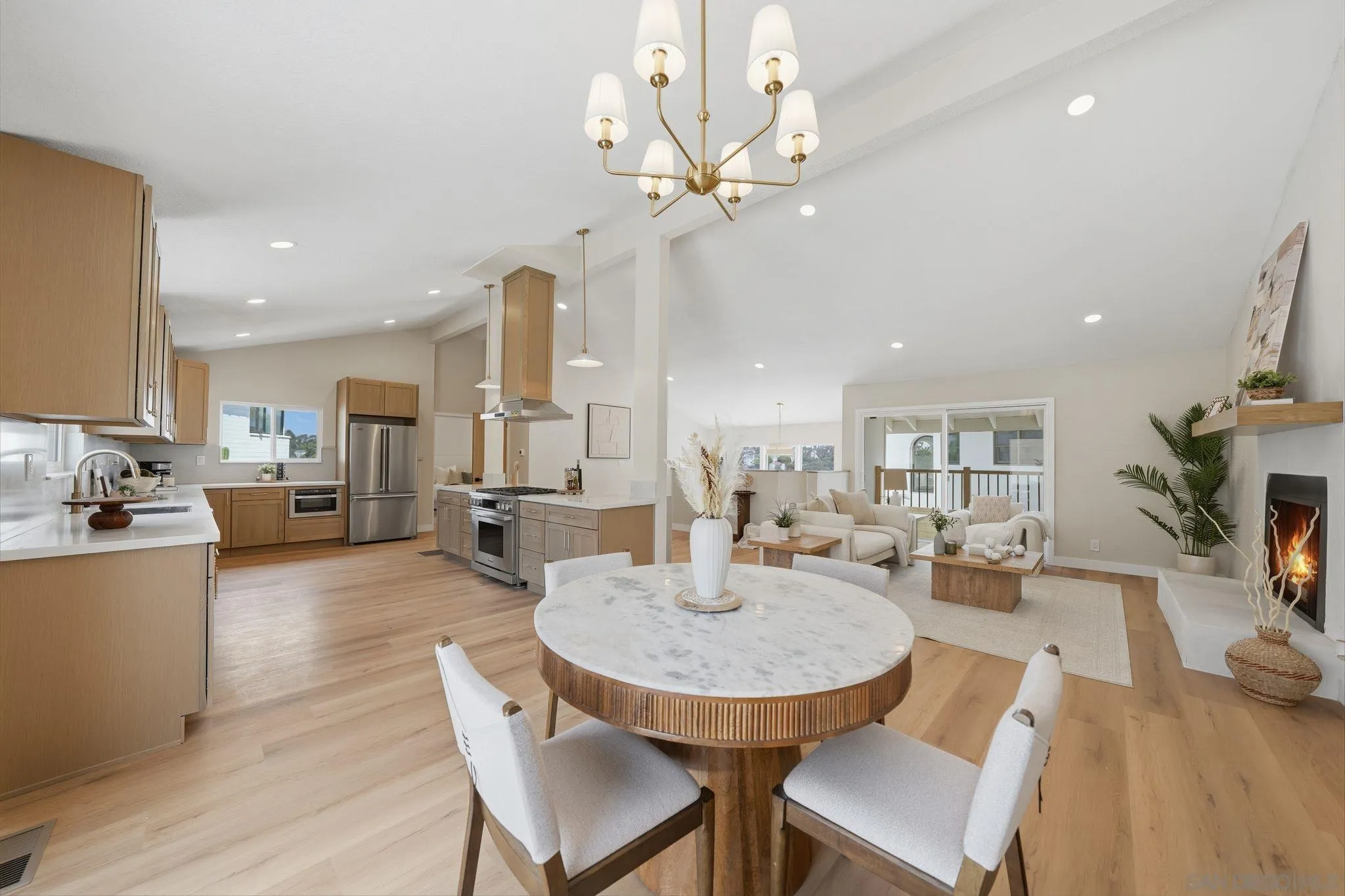 https://cdn.realtyfeed.com/cdn/127/260007747/9fb1e17247e1154744a807ee5d76f356.webp