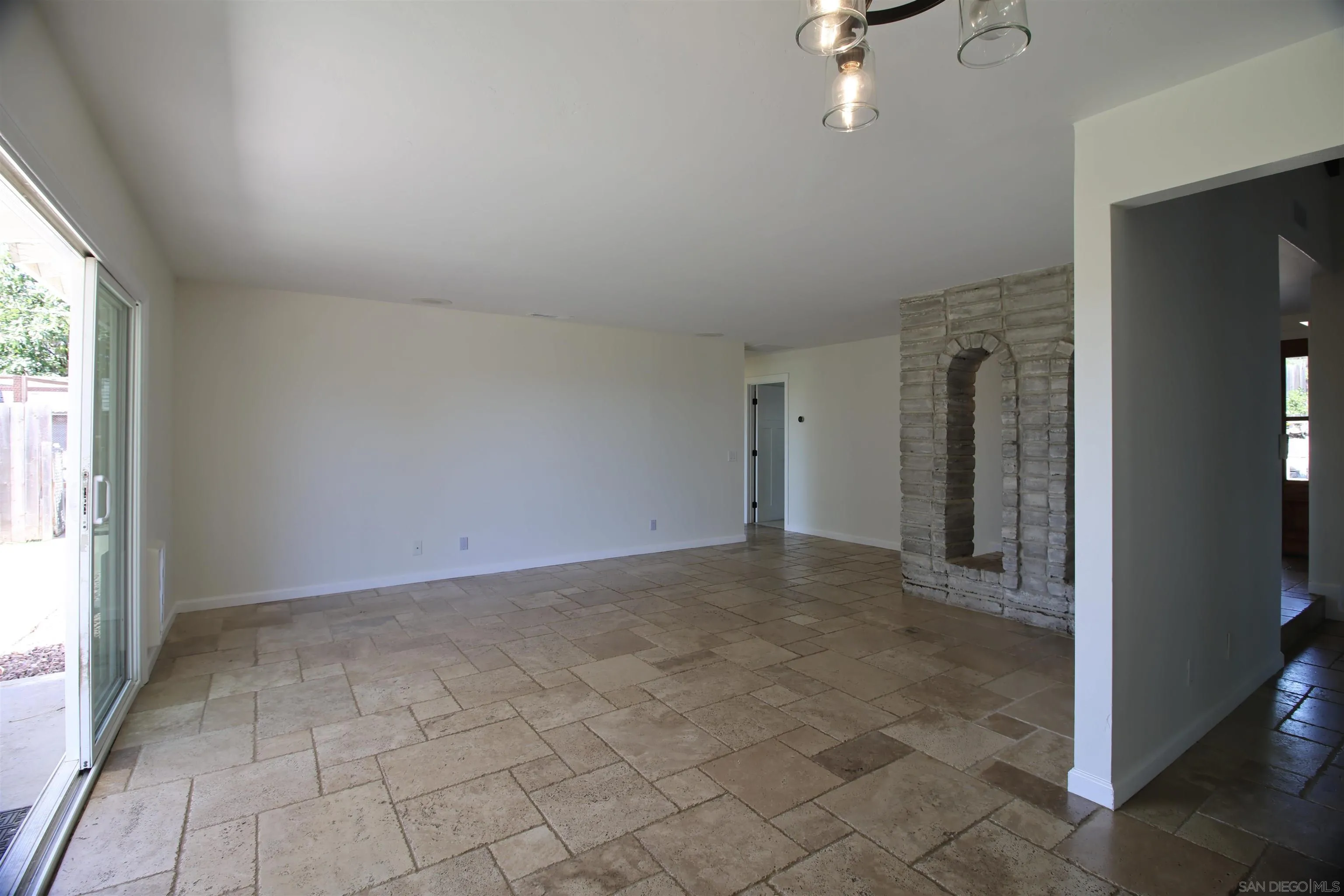 https://cdn.realtyfeed.com/cdn/127/260007749/0b416591cae871b2442fa6d1885c53d0.webp