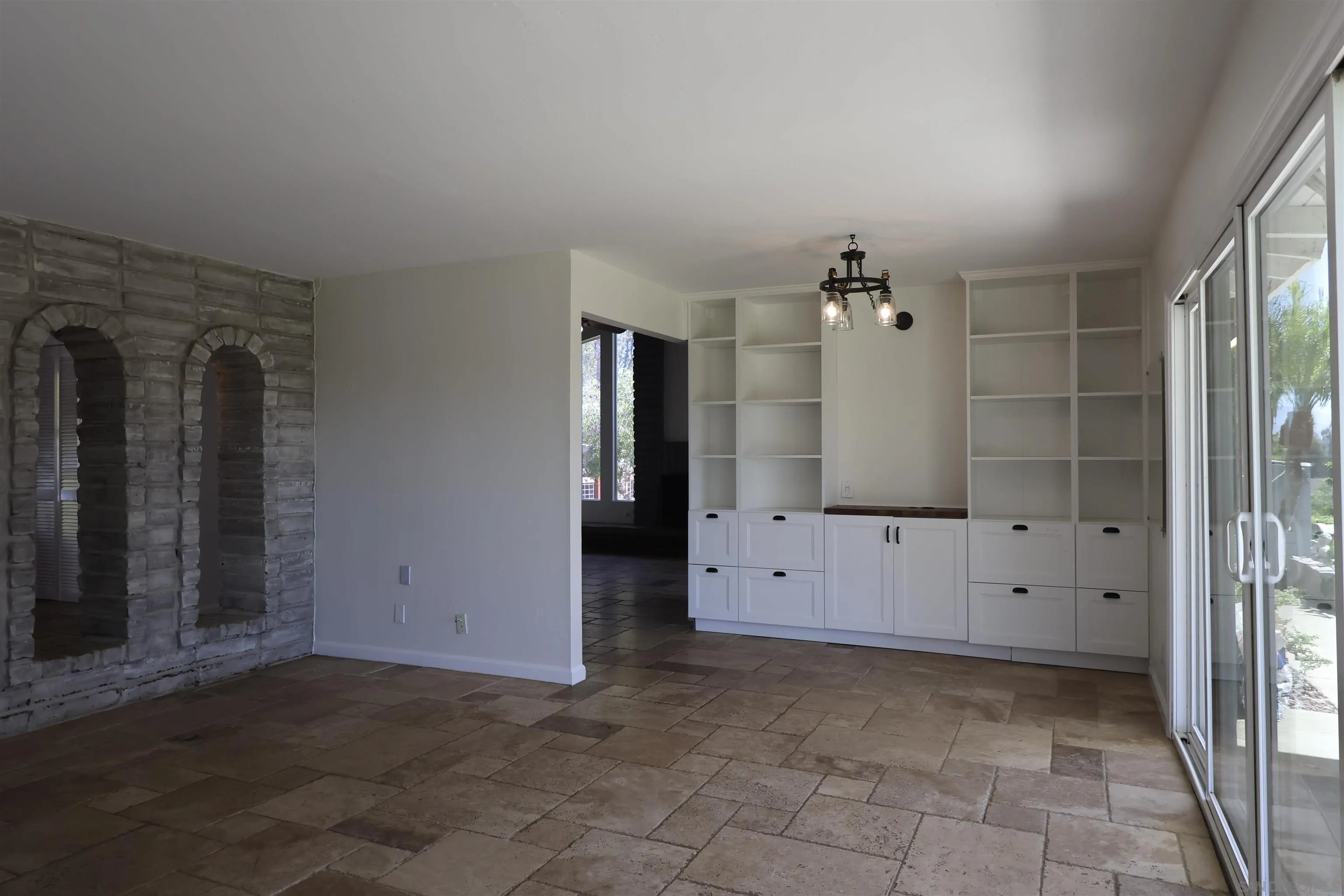 https://cdn.realtyfeed.com/cdn/127/260007749/554ed00b20f392796bab7a0abc4a0297.webp