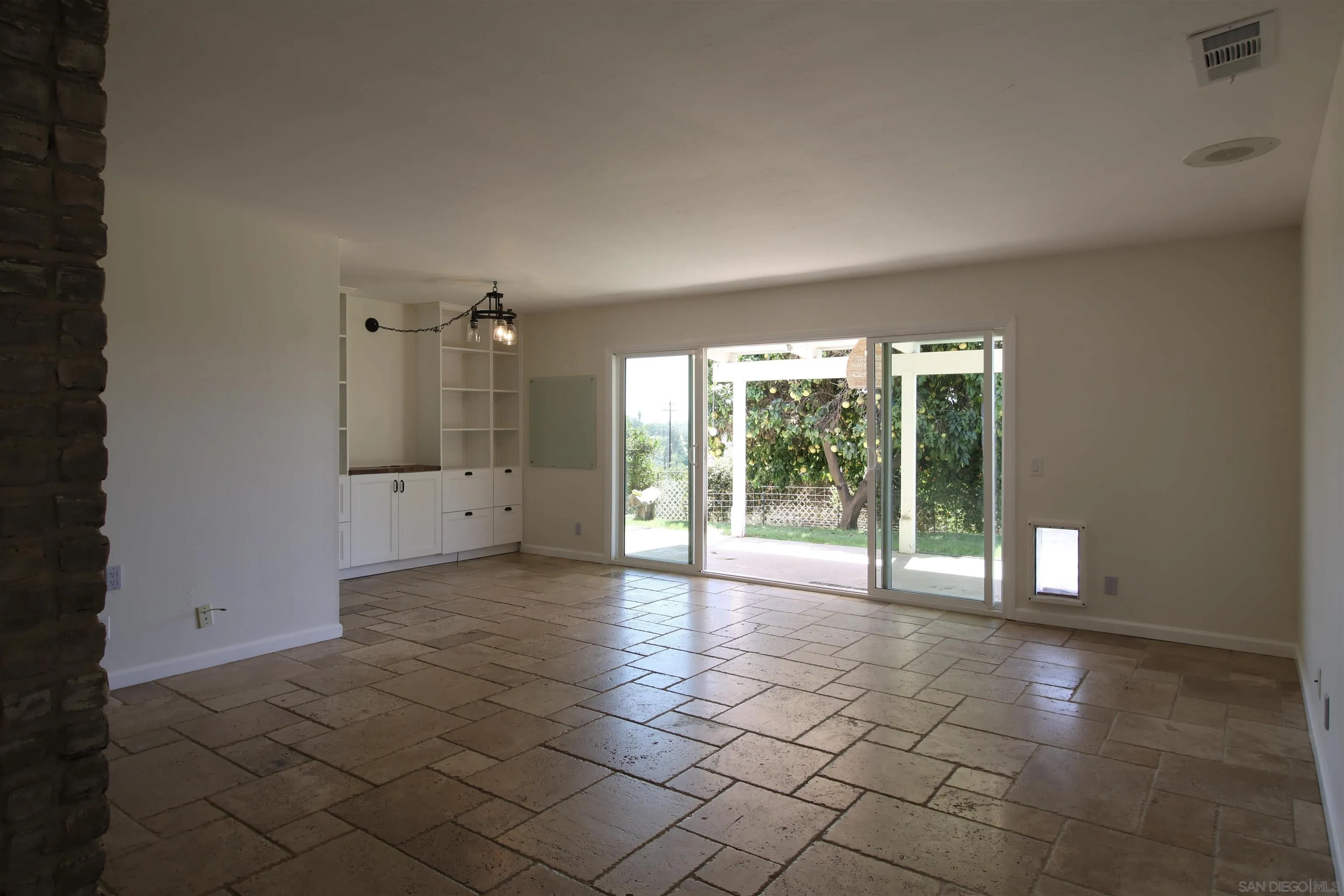 https://cdn.realtyfeed.com/cdn/127/260007749/660751e16320379fea7281b636e7b619.webp