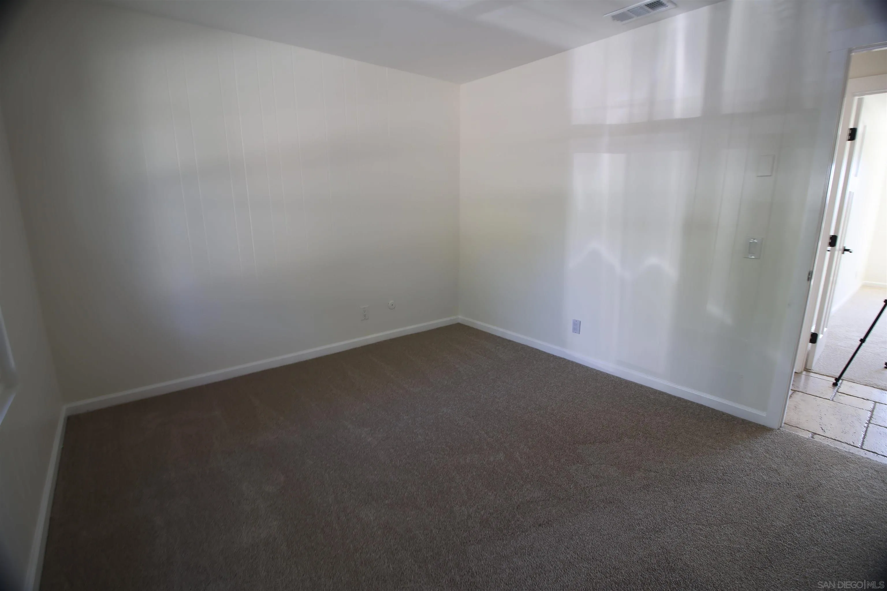 https://cdn.realtyfeed.com/cdn/127/260007749/99c455d5929648d85174c492b27b5b58.webp