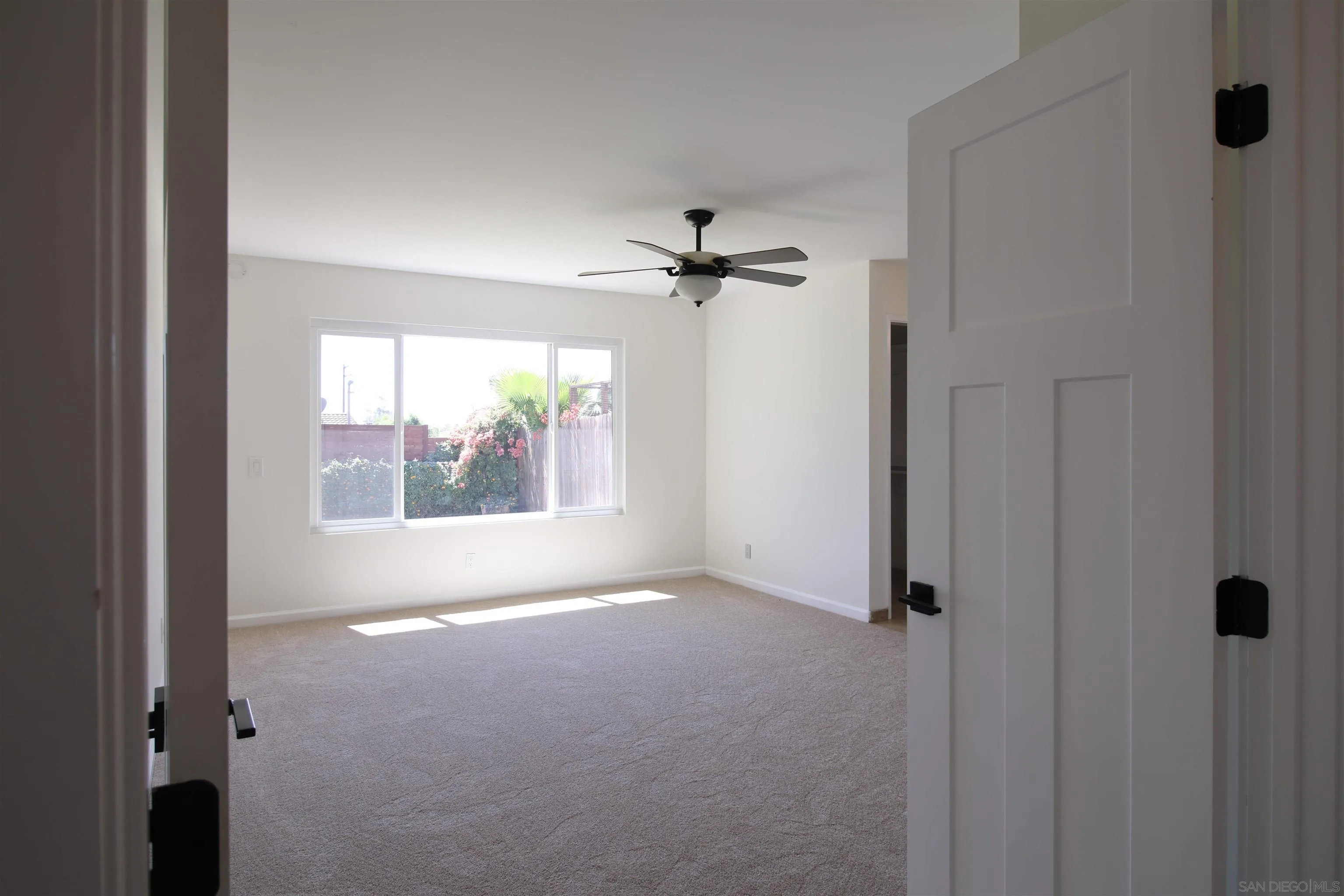 https://cdn.realtyfeed.com/cdn/127/260007749/9c496527543aeb99e86827789294d994.webp
