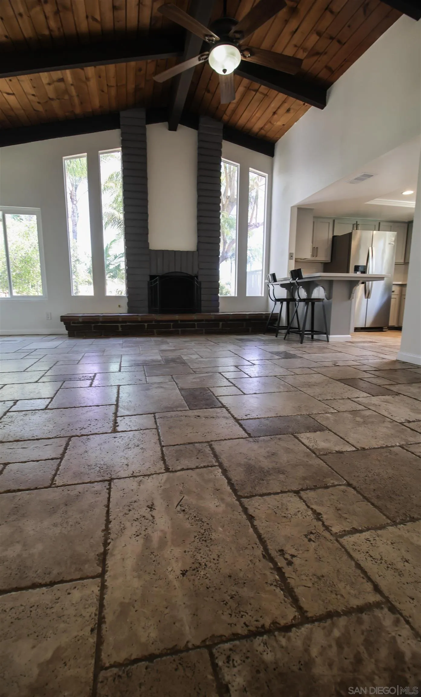 https://cdn.realtyfeed.com/cdn/127/260007749/db581564a73a7dcb569180783b3391cf.webp