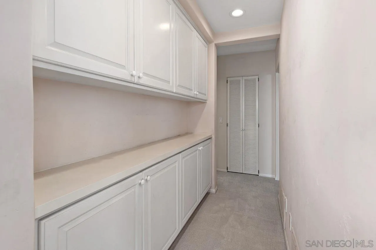 595 Rosecrans Street, San Diego, CA, 92106