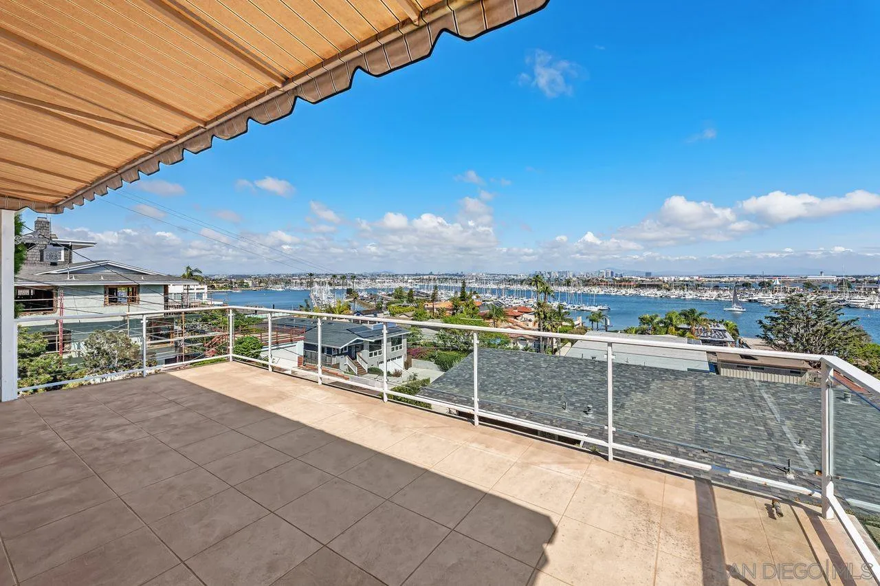 595 Rosecrans Street, San Diego, CA, 92106