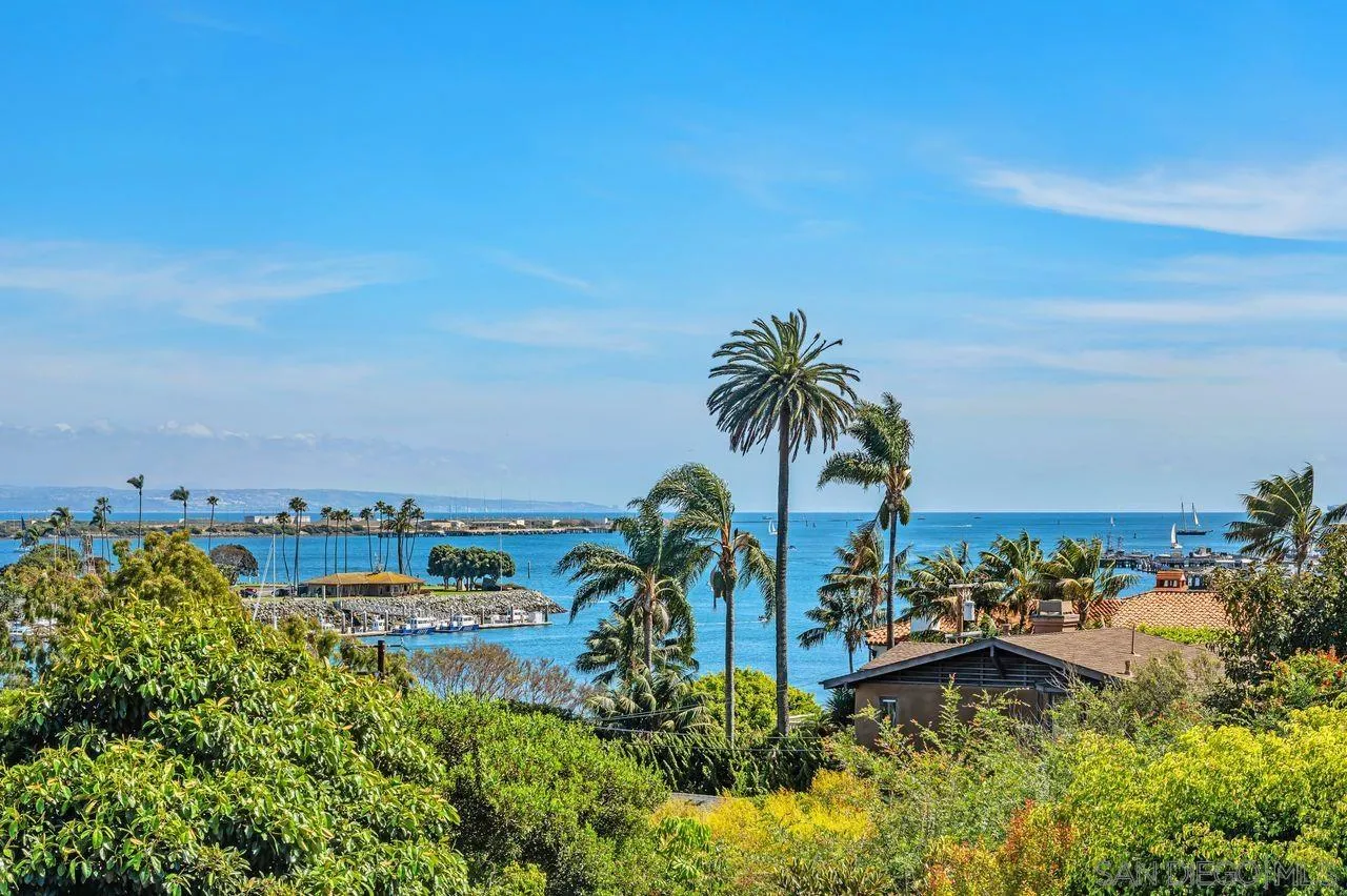 595 Rosecrans Street, San Diego, CA, 92106