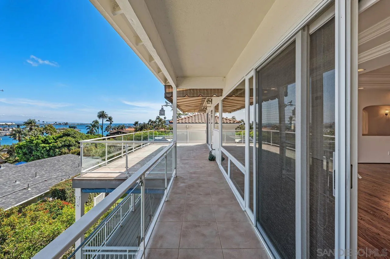 595 Rosecrans Street, San Diego, CA, 92106