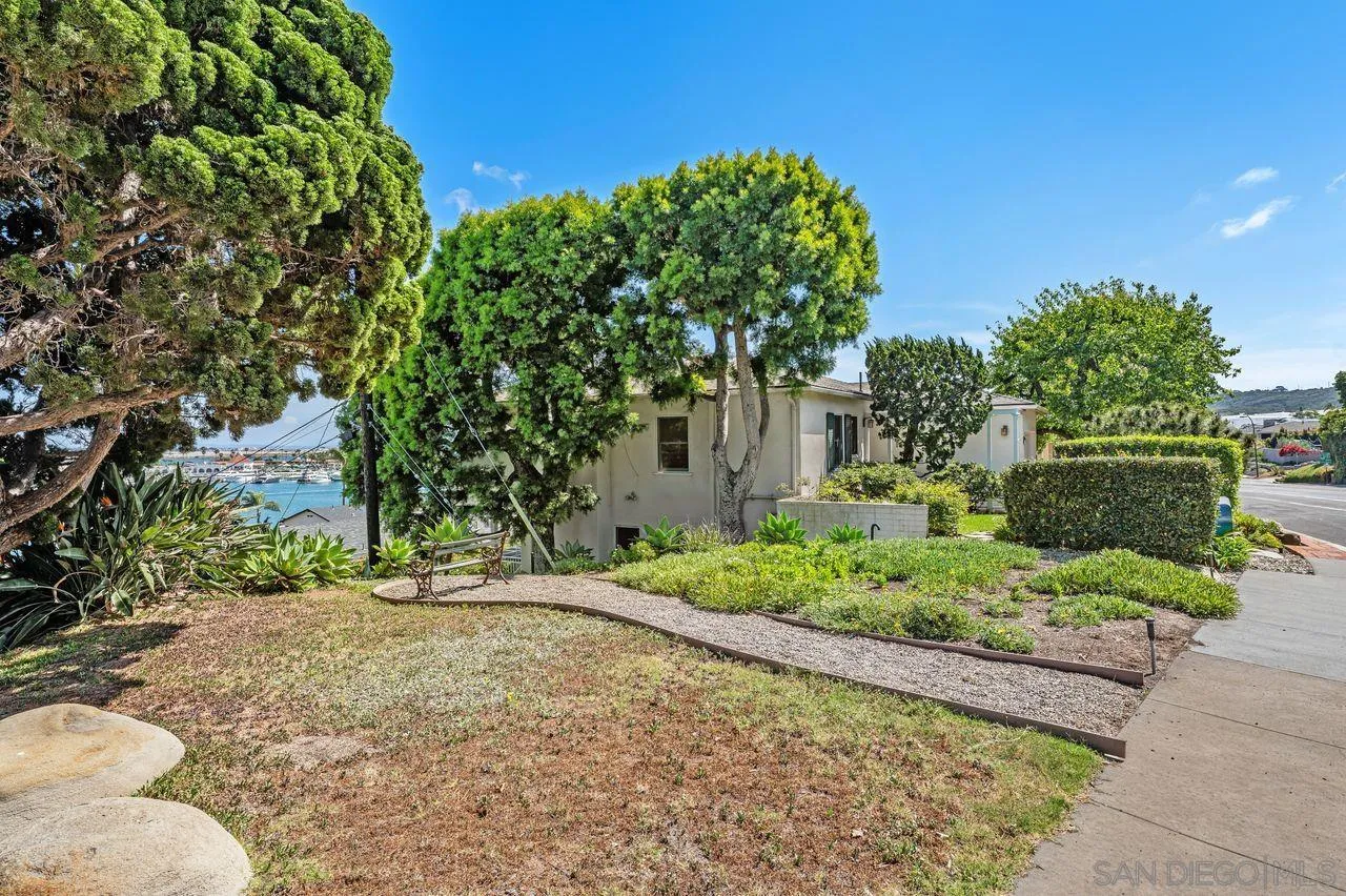 595 Rosecrans Street, San Diego, CA, 92106