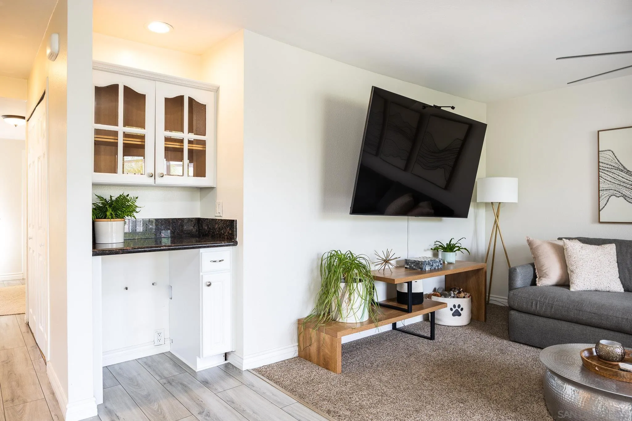 Photo #3: 260007755 Listing: Photo #3