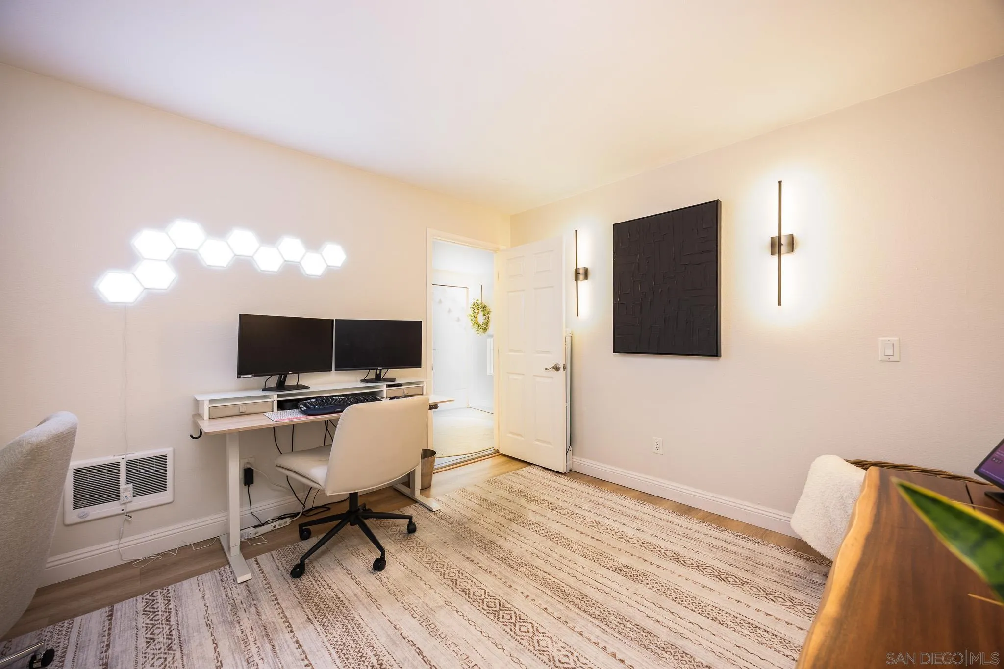 Photo #12: 260007755 Listing: Photo #12