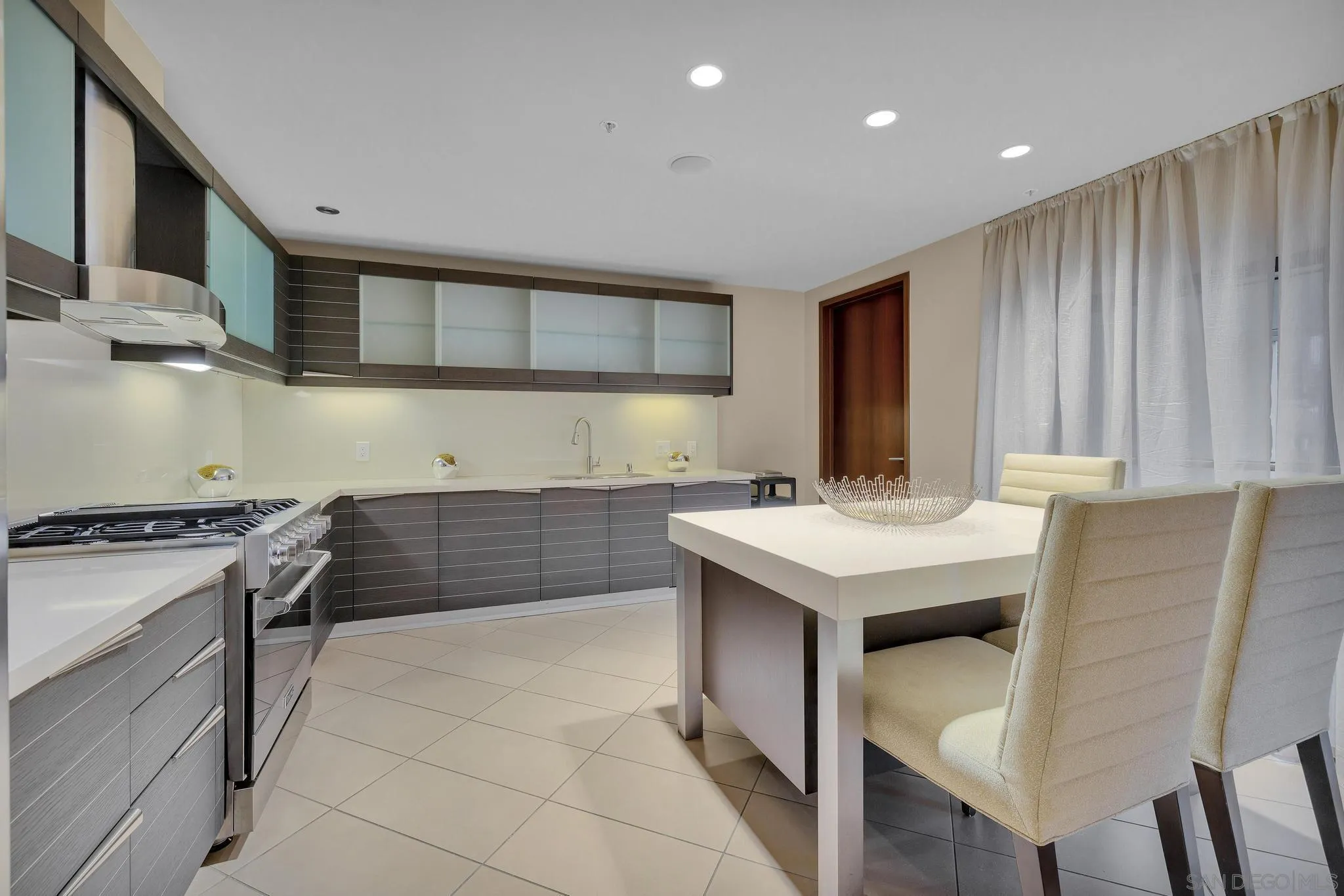 https://cdn.realtyfeed.com/cdn/127/260007756/39ed365dfb935c45a59bcef228479052.webp