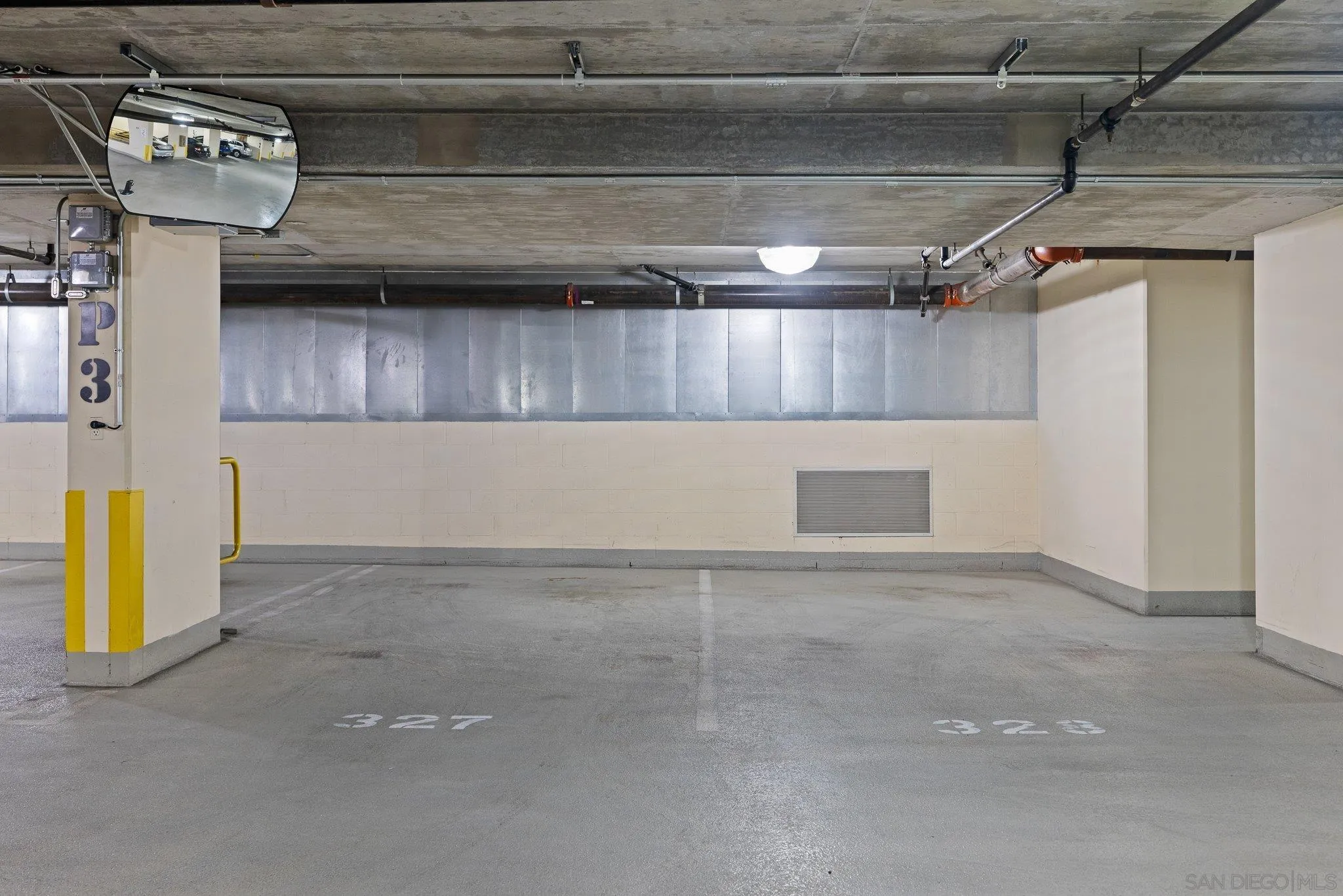 https://cdn.realtyfeed.com/cdn/127/260007756/815349f67a15739b86a73b02290fdebe.webp